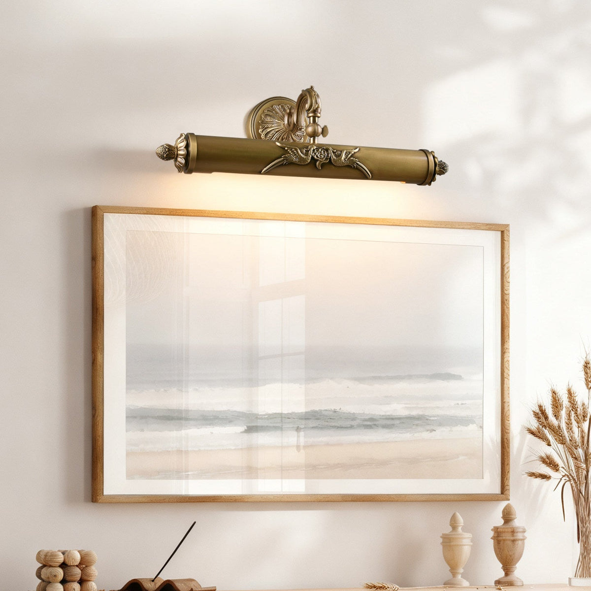 Casuaria Beam Messing-Wandleuchte