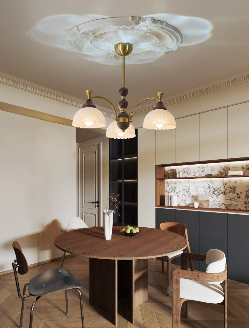 Vosolir Kronleuchter Traditionelle Eleganz aus Holz