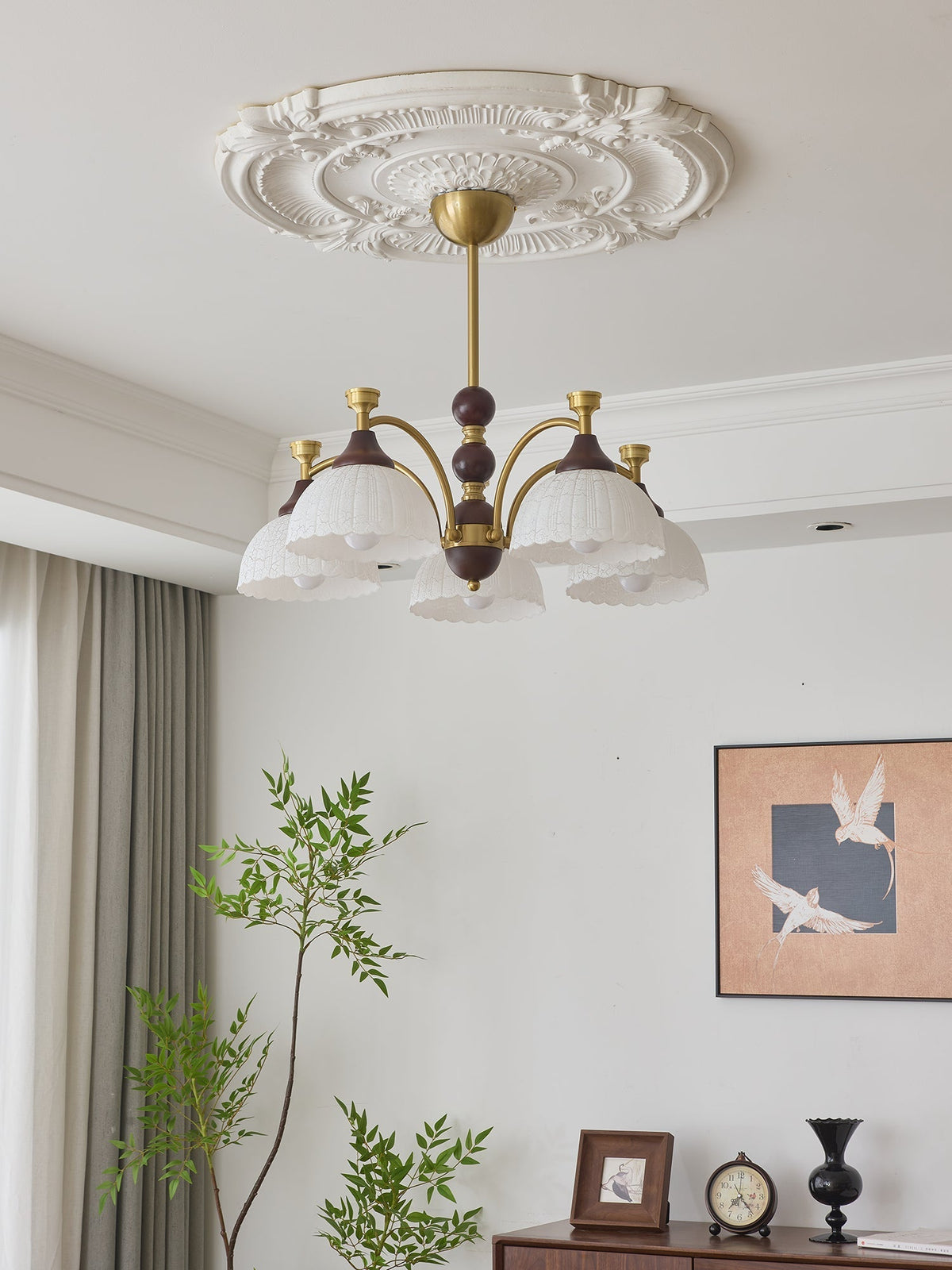 Vosolir Kronleuchter Traditionelle Eleganz aus Holz