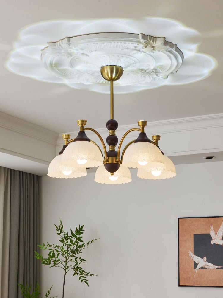 Vosolir Kronleuchter Traditionelle Eleganz aus Holz