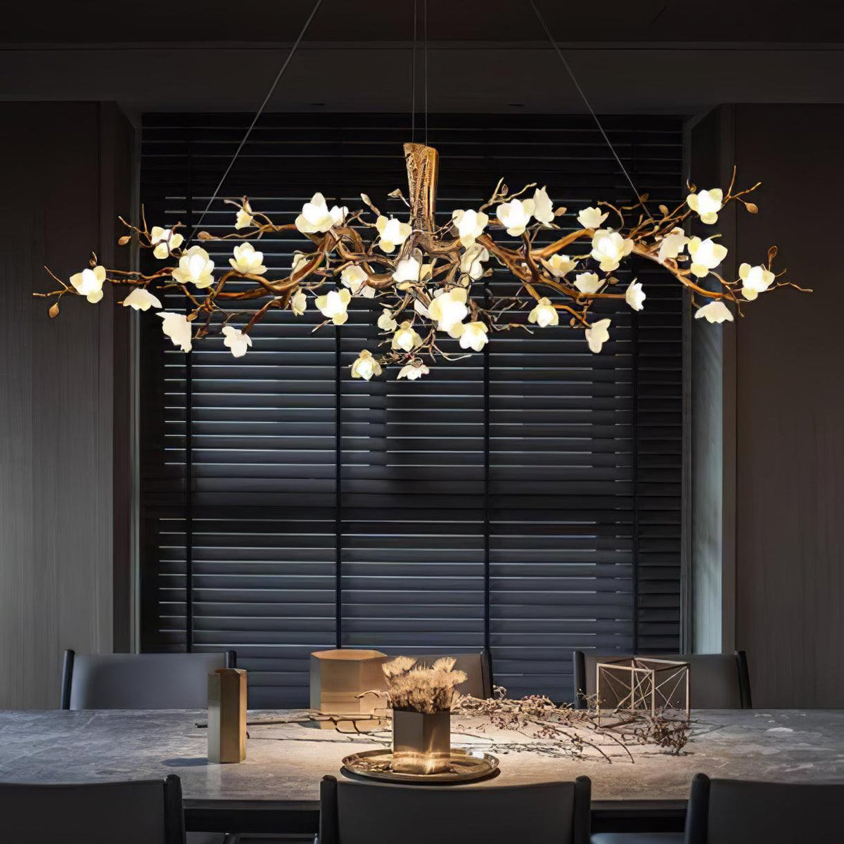 Tominex Kronleuchter im postmodernen luxuriösen Stil aus Messing und Keramik in Blumenform