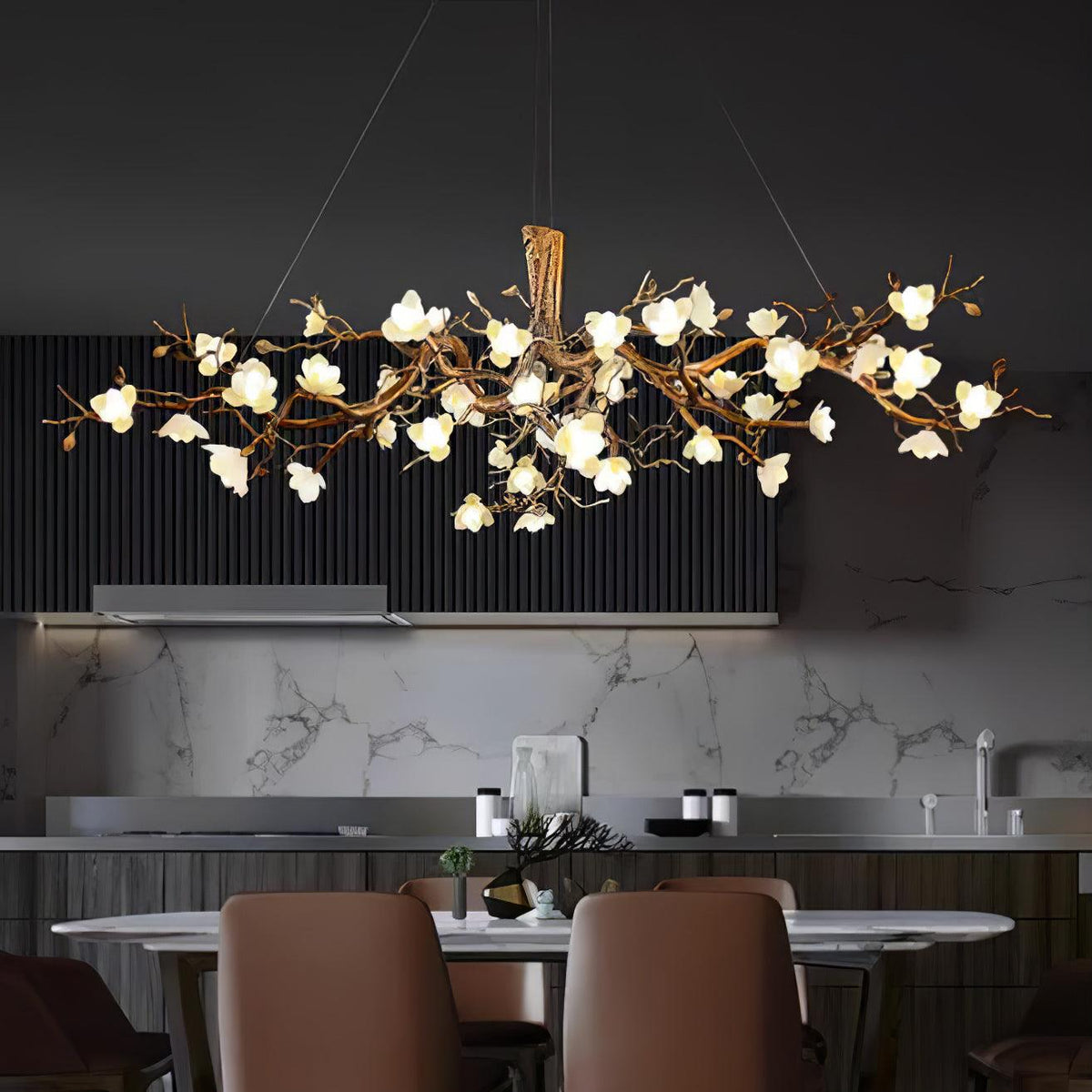 Tominex Kronleuchter im postmodernen luxuriösen Stil aus Messing und Keramik in Blumenform