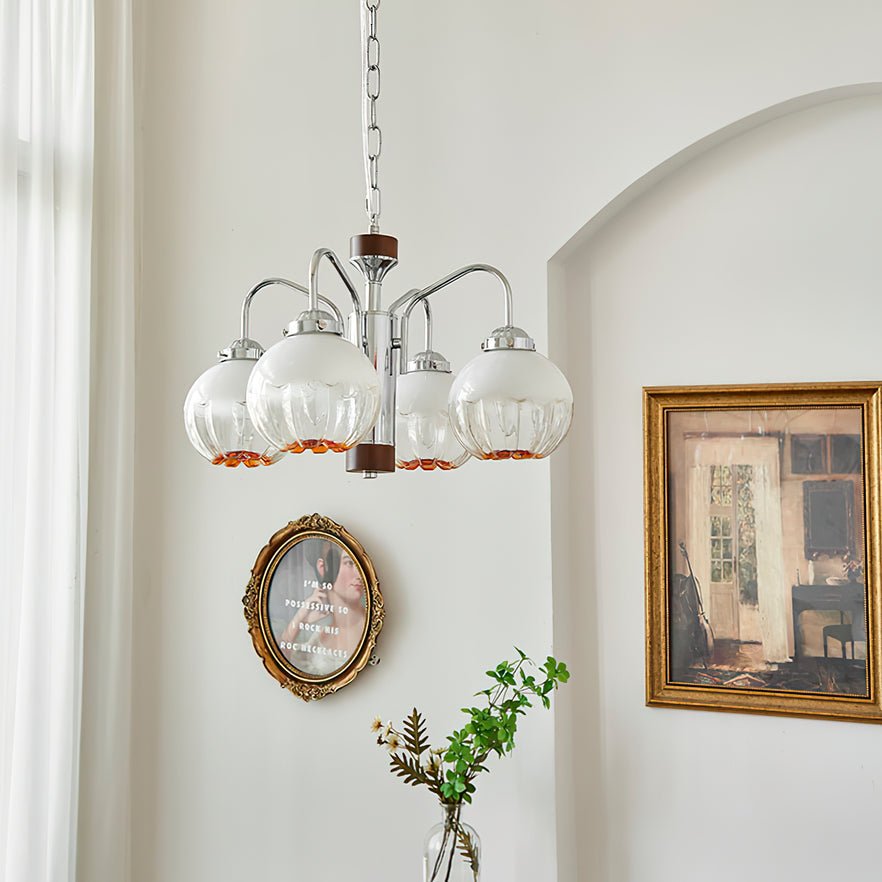 Ulliria Kronleuchter aus Walnuss und Glas mit nordischer Blumenkunst