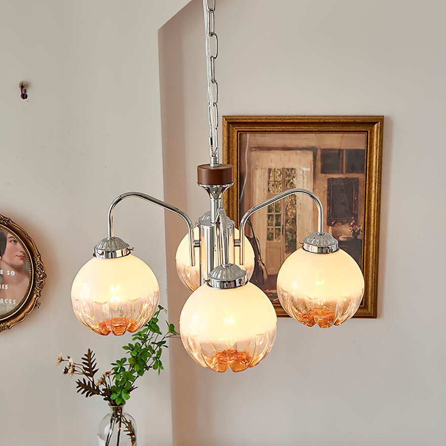 Ulliria Kronleuchter aus Walnuss und Glas mit nordischer Blumenkunst
