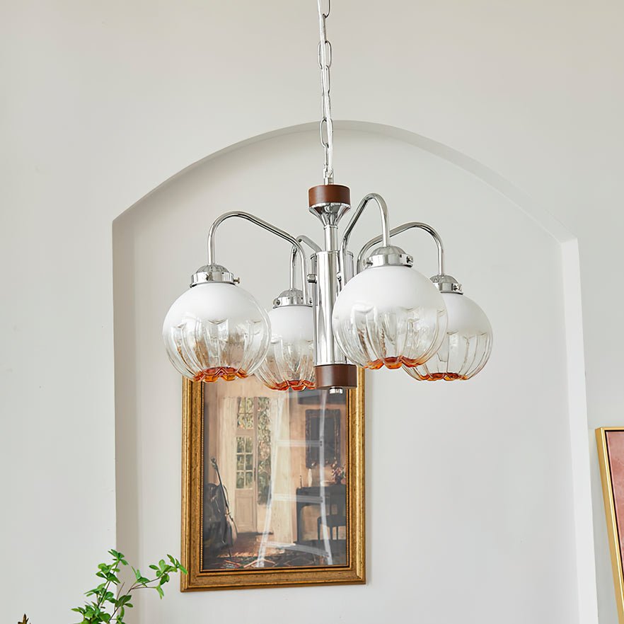 Ulliria Kronleuchter aus Walnuss und Glas mit nordischer Blumenkunst
