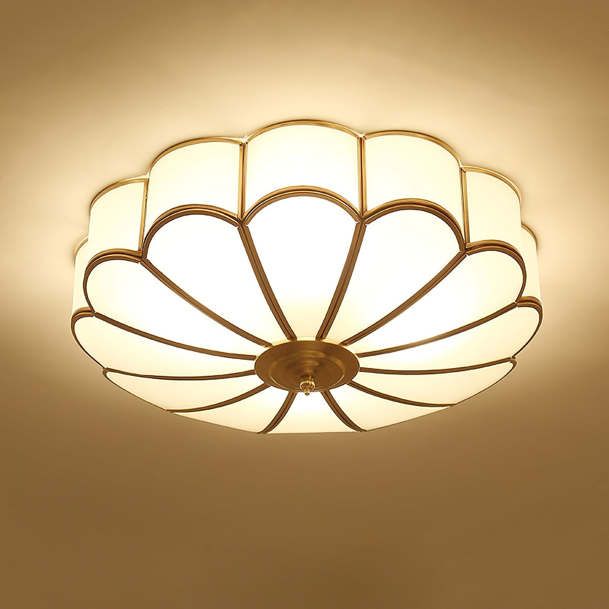 Eiroria Blumenform Messing-Glas-Deckenleuchte