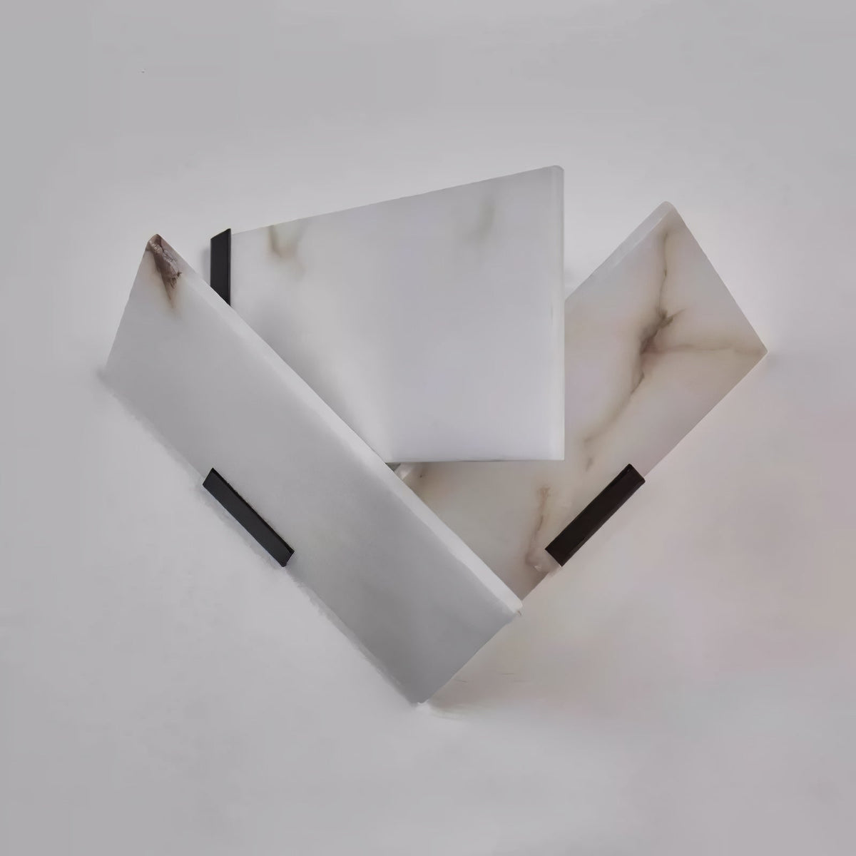 Eireeria Alabaster-Wandleuchte