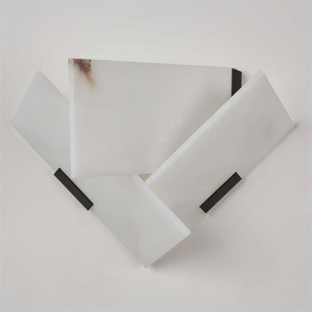 Eireeria Alabaster-Wandleuchte
