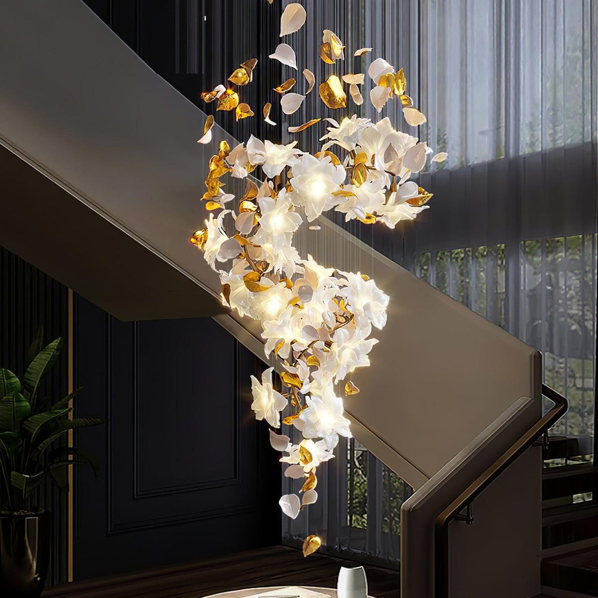 Araeos Flying Flowers Fluttering Kronleuchter aus Messing