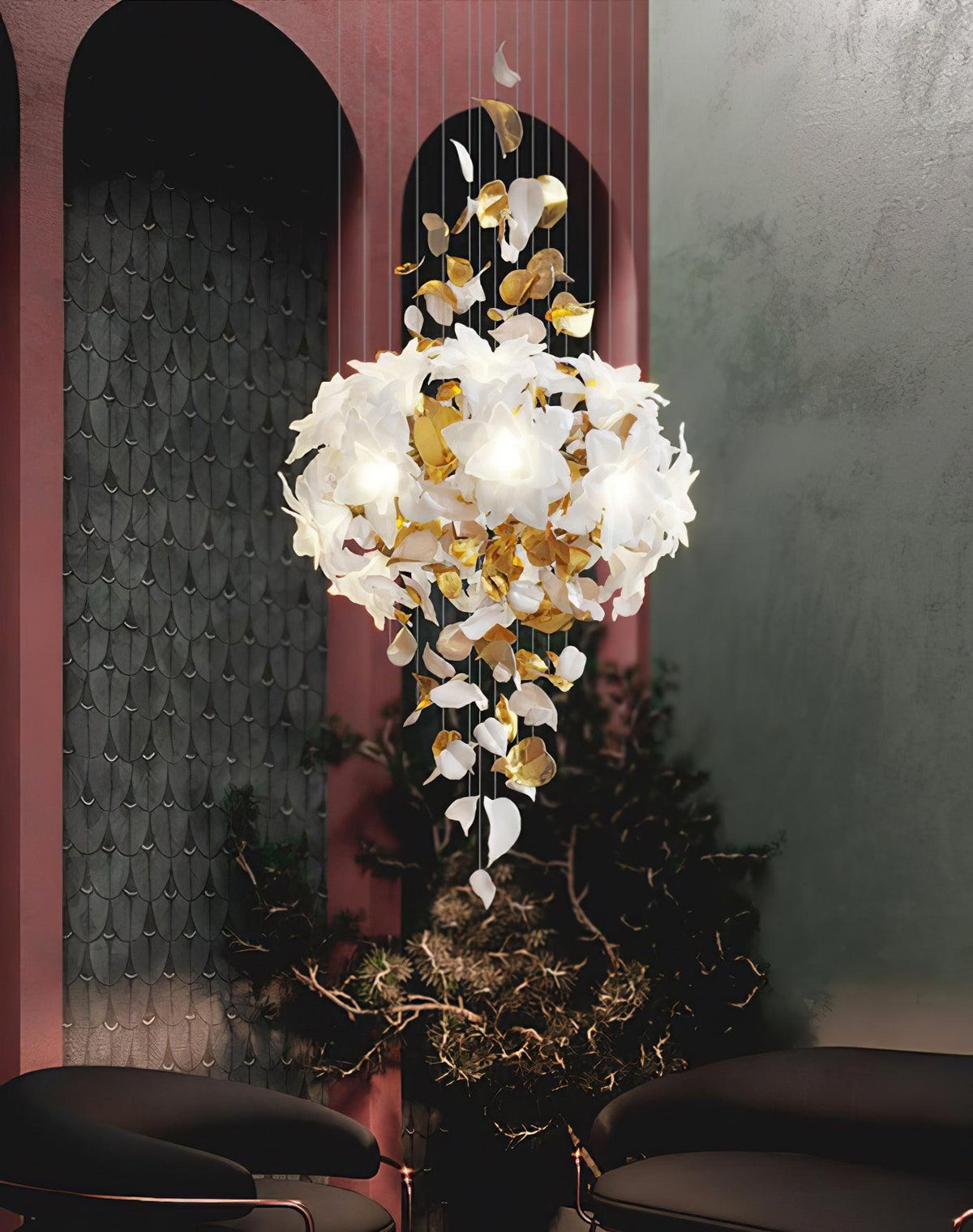Araeos Flying Flowers Fluttering Kronleuchter aus Messing