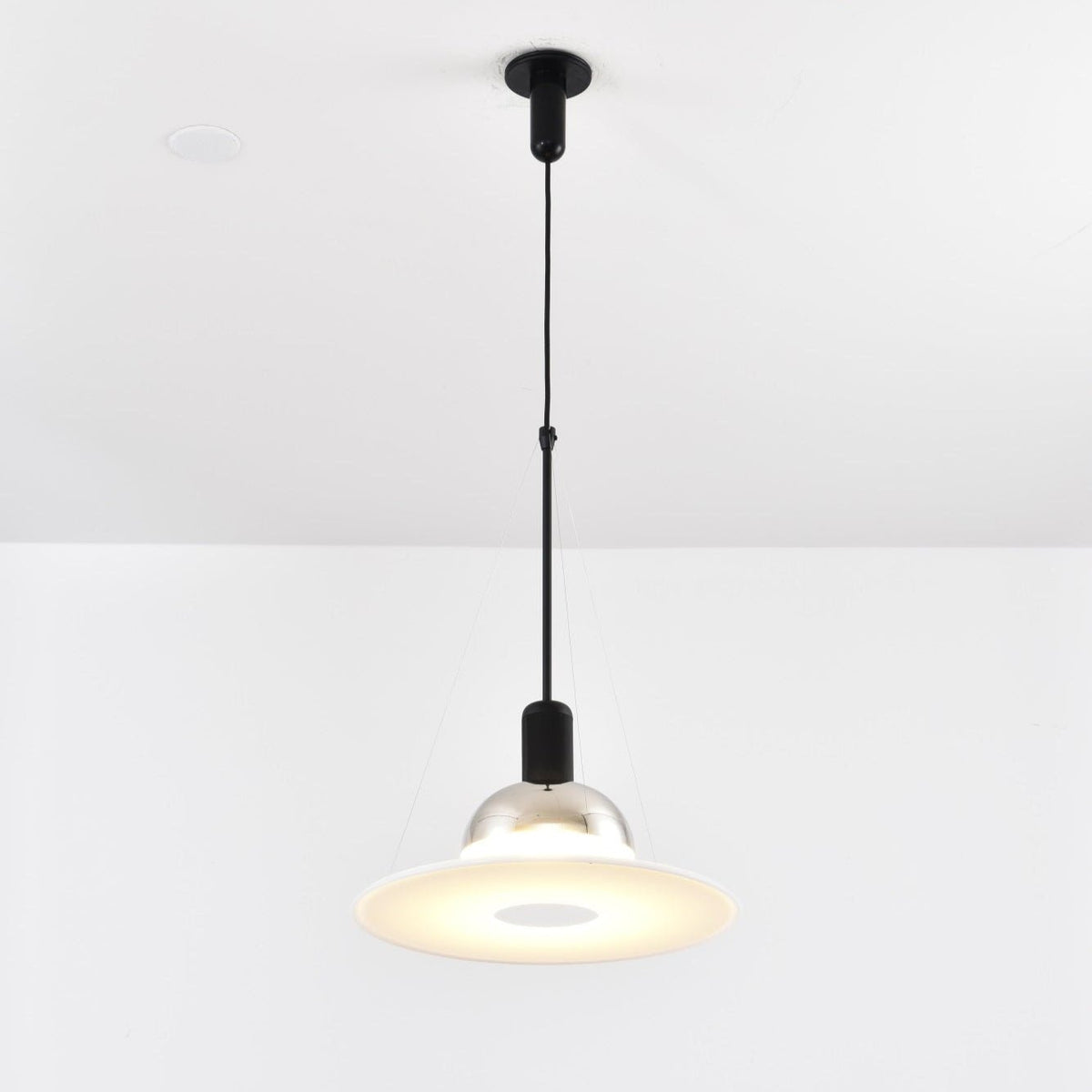 Viraeleria Flying Saucer Pendelleuchte