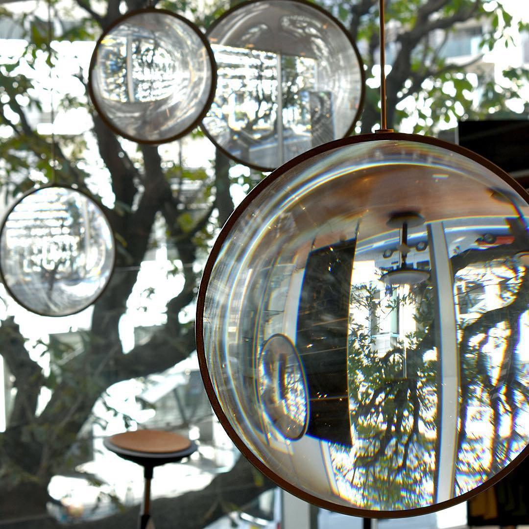 Eirienne Pendelleuchte aus Glas mit künstlerischem Design