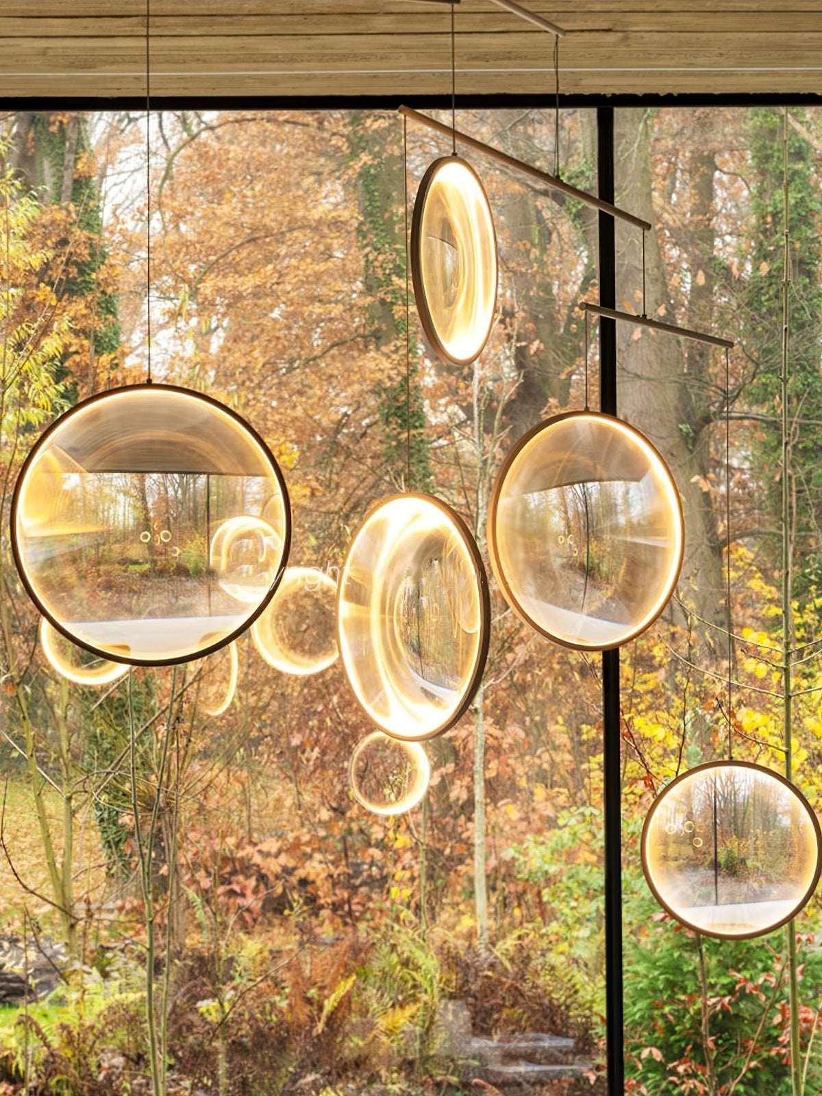 Eirienne Pendelleuchte aus Glas mit künstlerischem Design