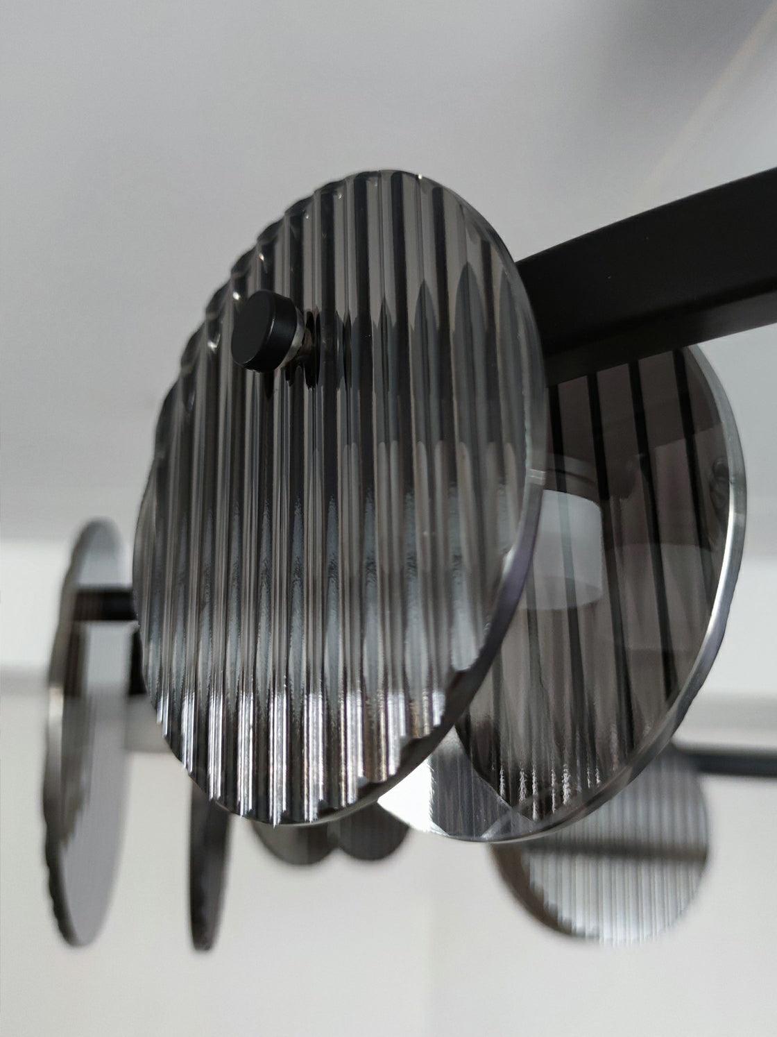 Eovin Kronleuchter Rauchiges Glas und Schwarz Metall