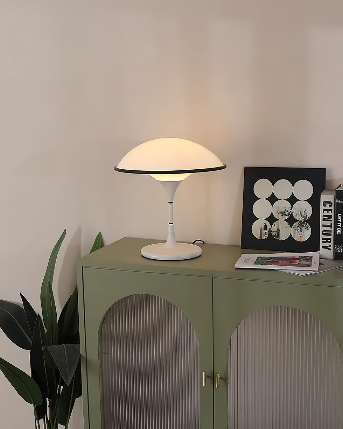 Revenor Acryl futuristische Tischleuchte