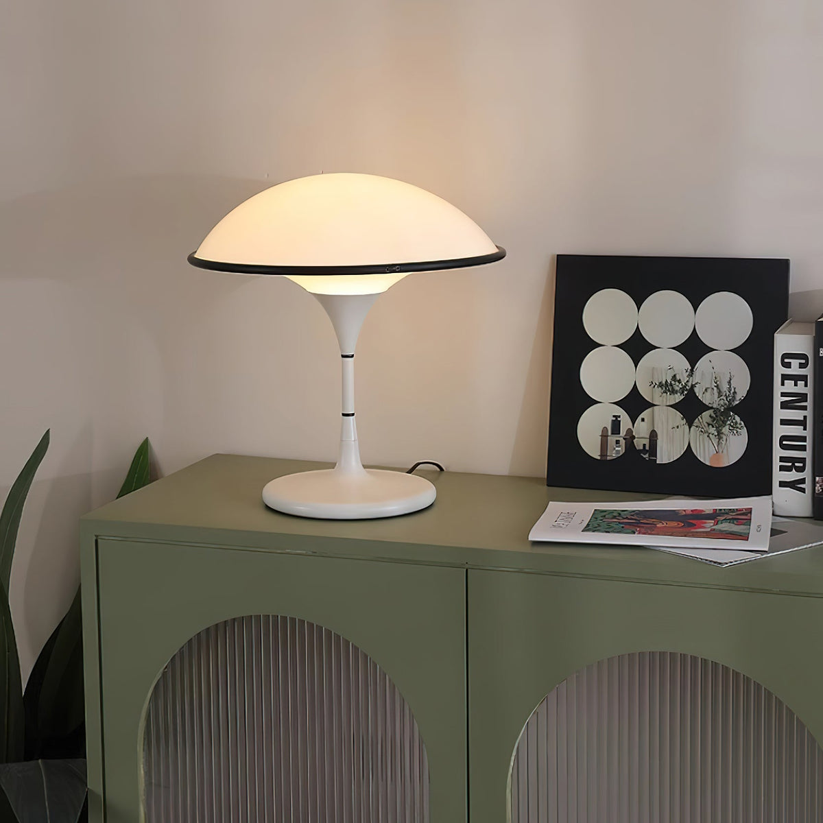 Revenor Acryl futuristische Tischleuchte