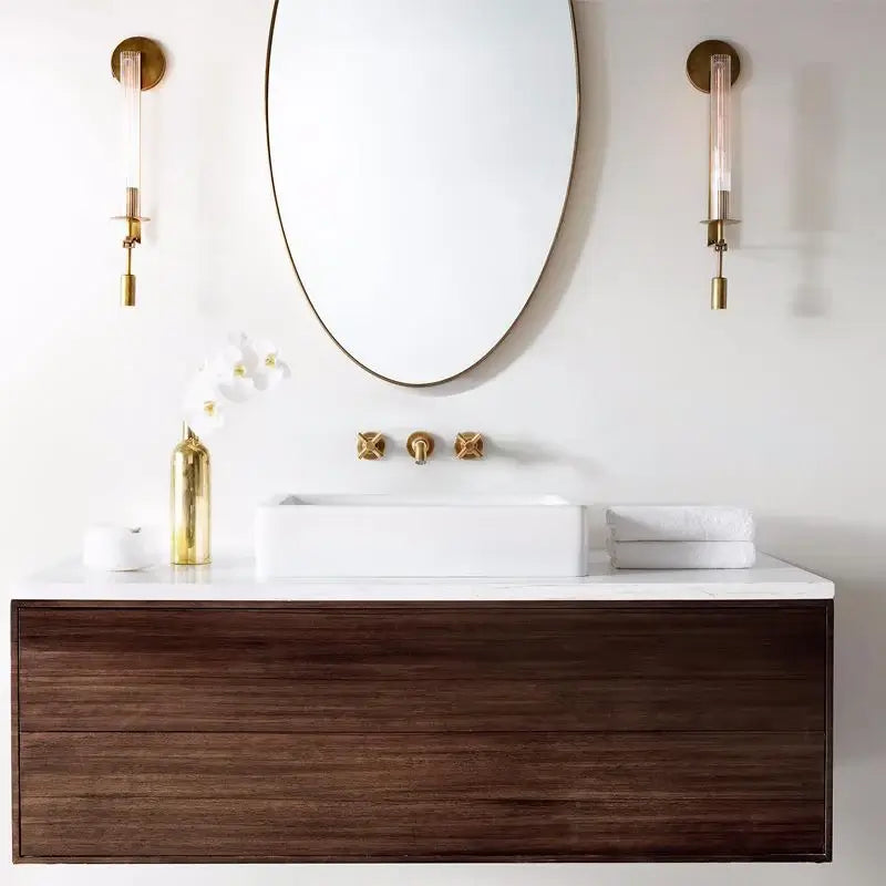 Veloora Wandleuchte Messing minimalistisch geripptes Glas