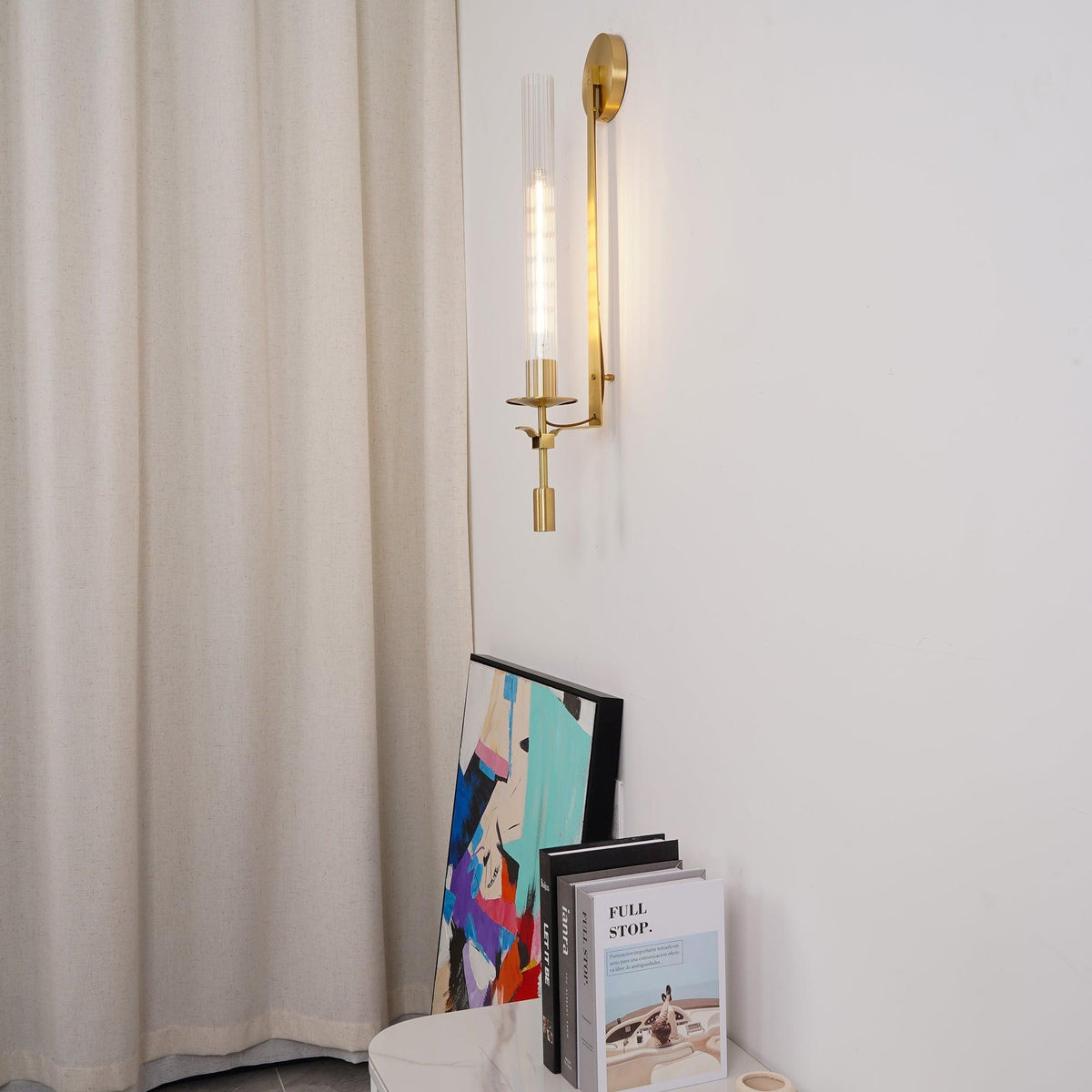 Veloora Wandleuchte Messing minimalistisch geripptes Glas