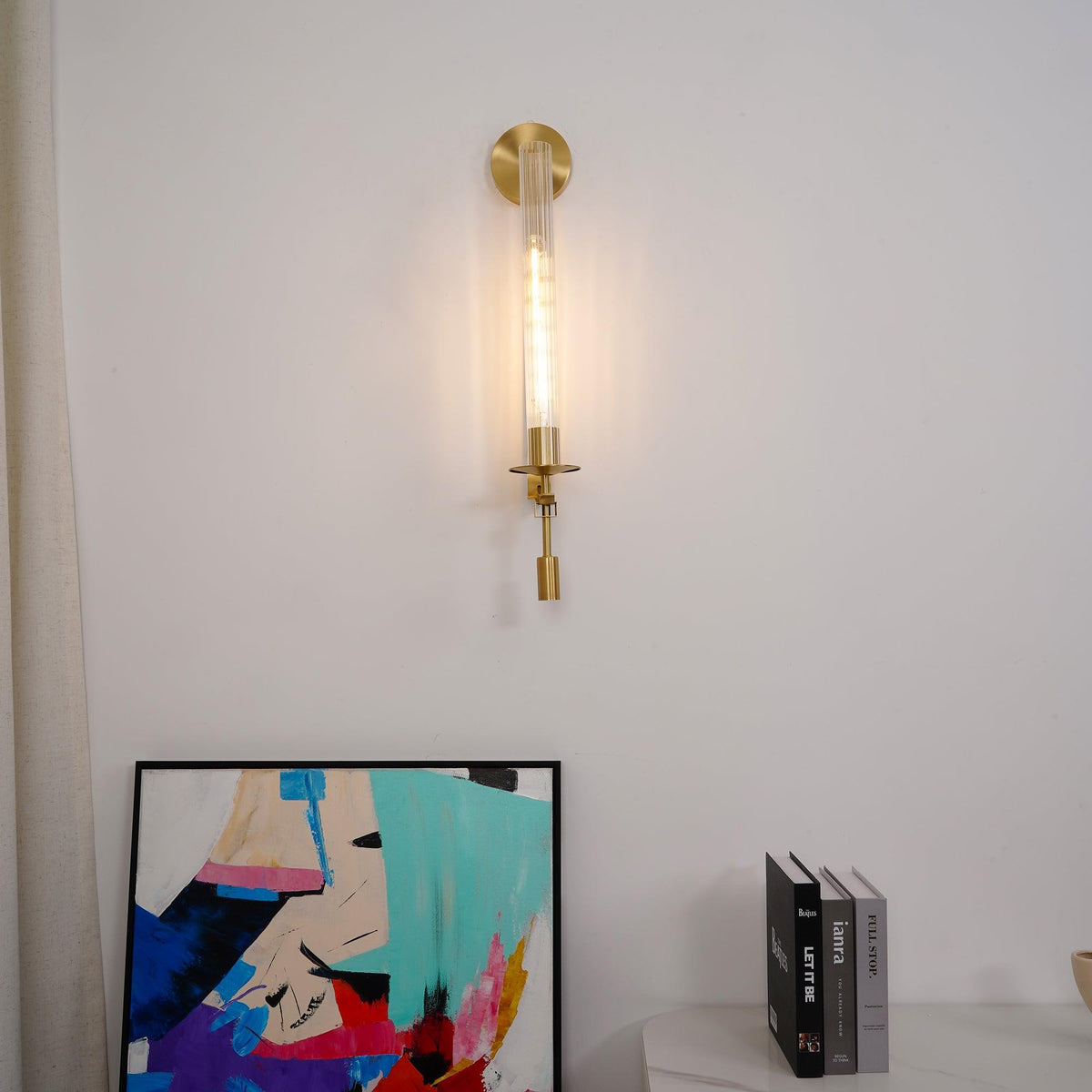 Veloora Wandleuchte Messing minimalistisch geripptes Glas