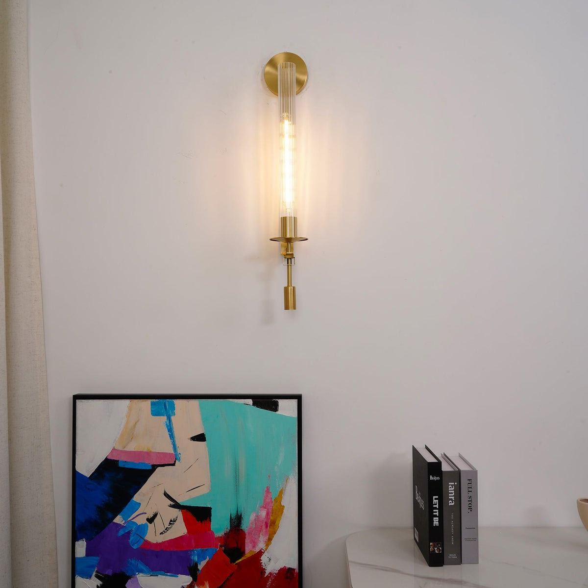 Veloora Wandleuchte Messing minimalistisch geripptes Glas