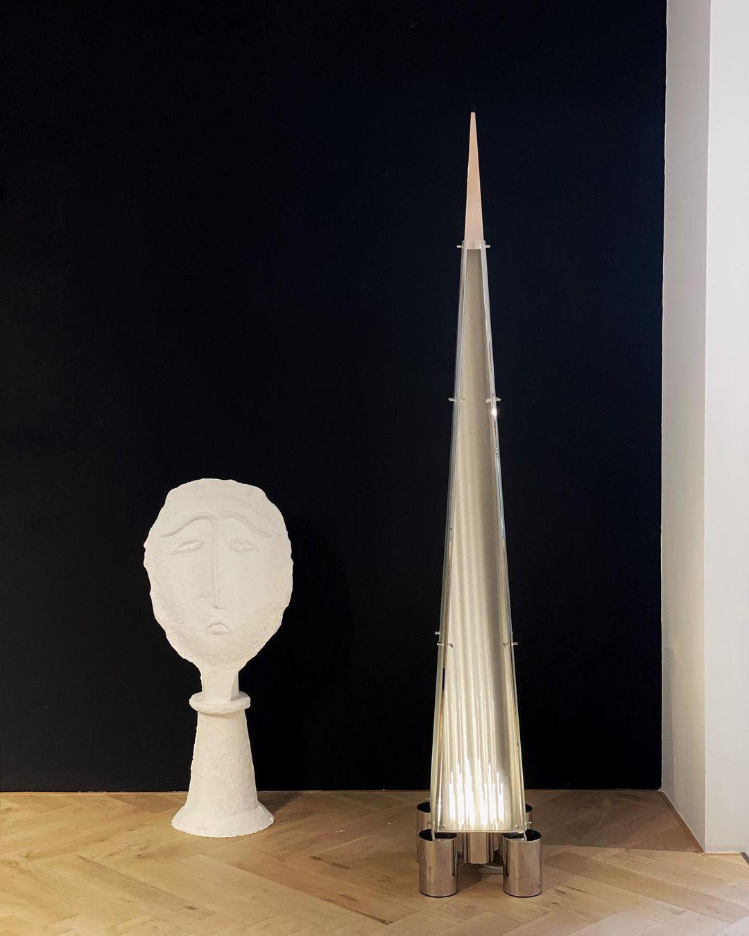 Velelira Stehleuchte aus Glas im modernen Stil