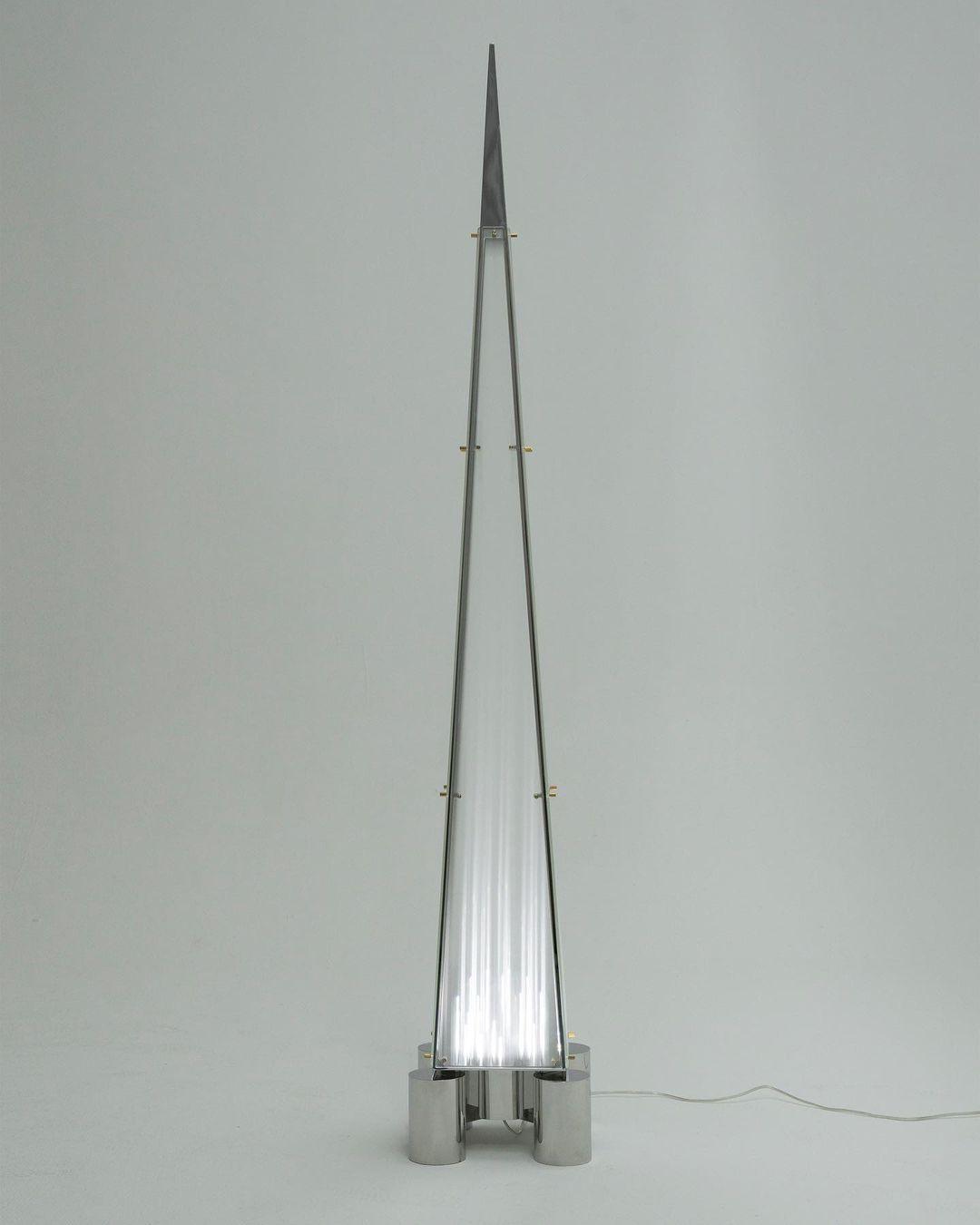 Velelira Stehleuchte aus Glas im modernen Stil