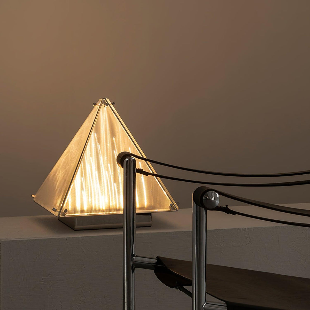 Mymiryre Pyramid-Glas-Tischleuchte