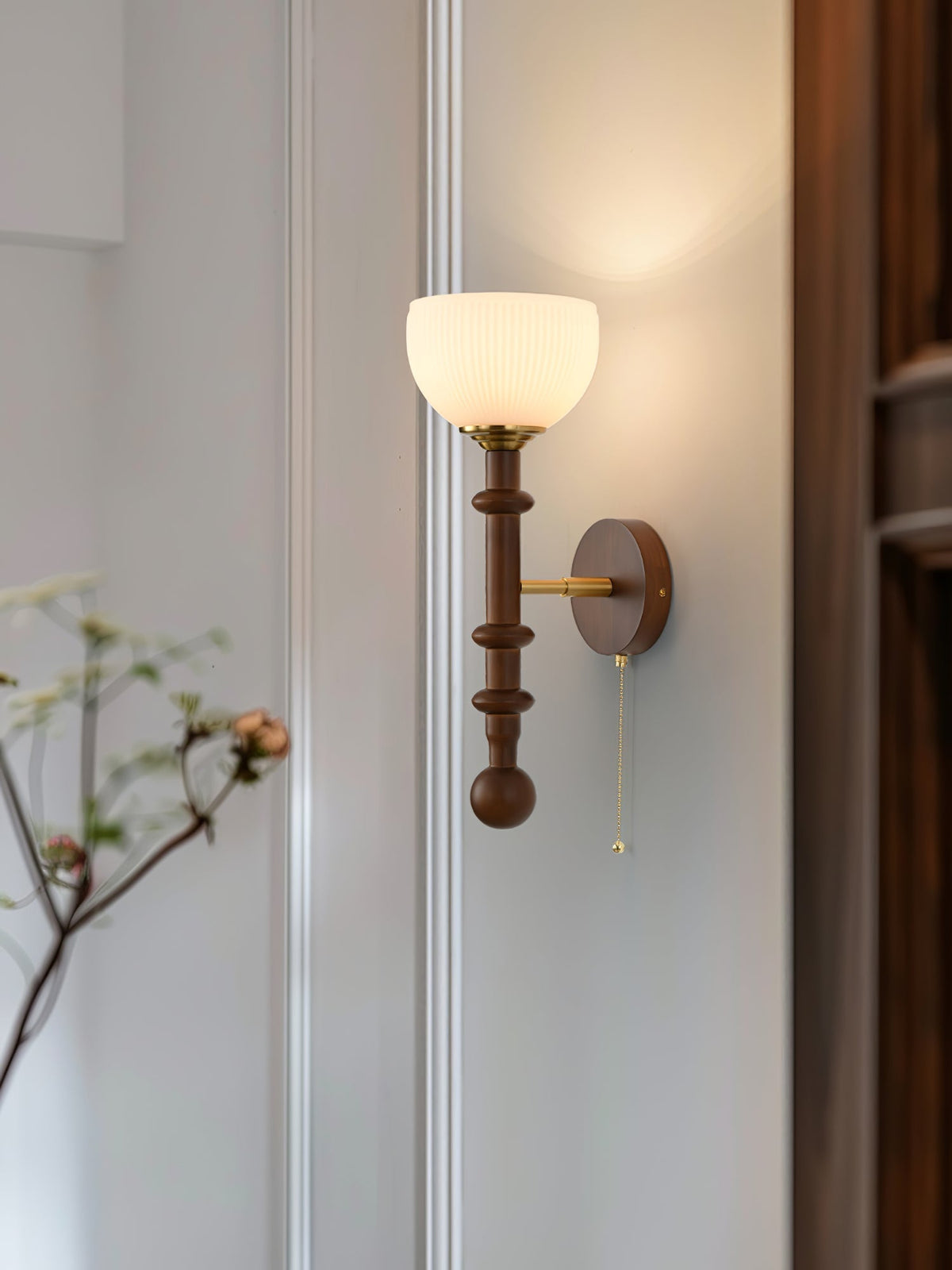 Hilda Roma Elegance Holz-Wandleuchte