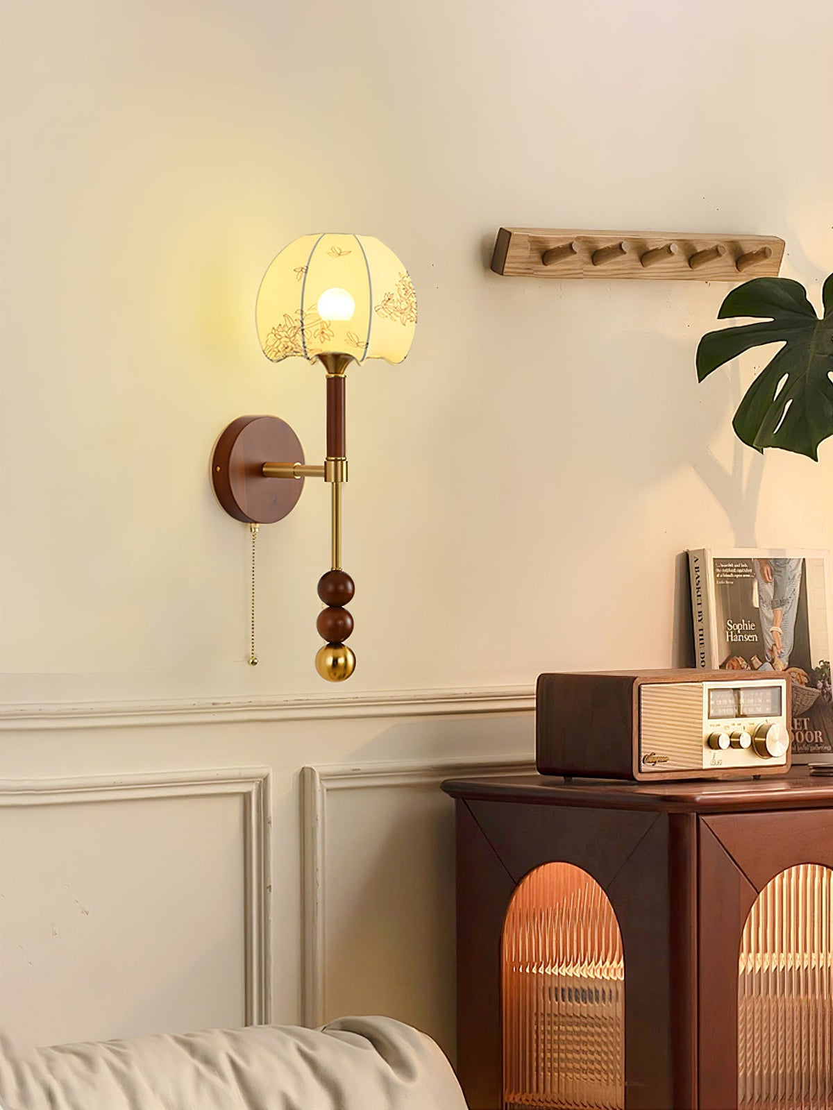 Hilda Roma Elegance Holz-Wandleuchte