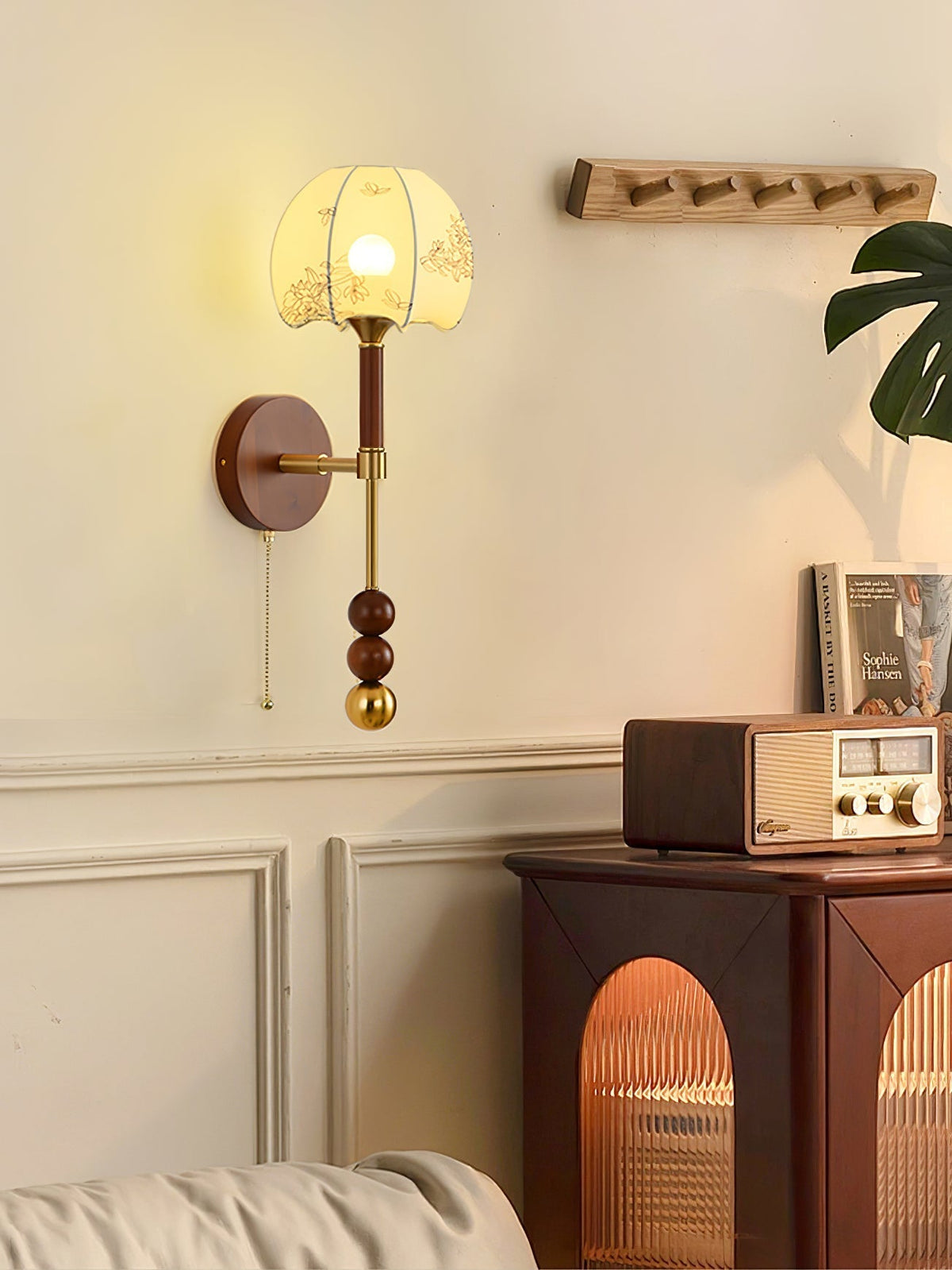 Hilda Roma Elegance Holz-Wandleuchte