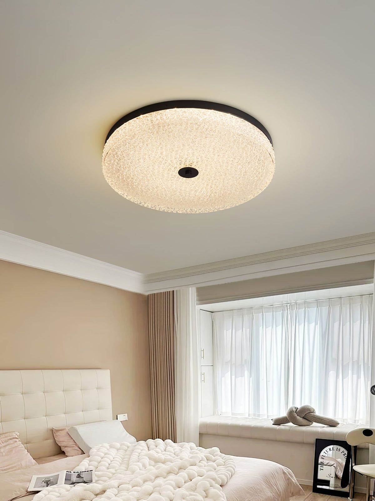 Celuelle Deckenleuchte aus Milchglas mit Textur im minimalistischen eleganten Stil