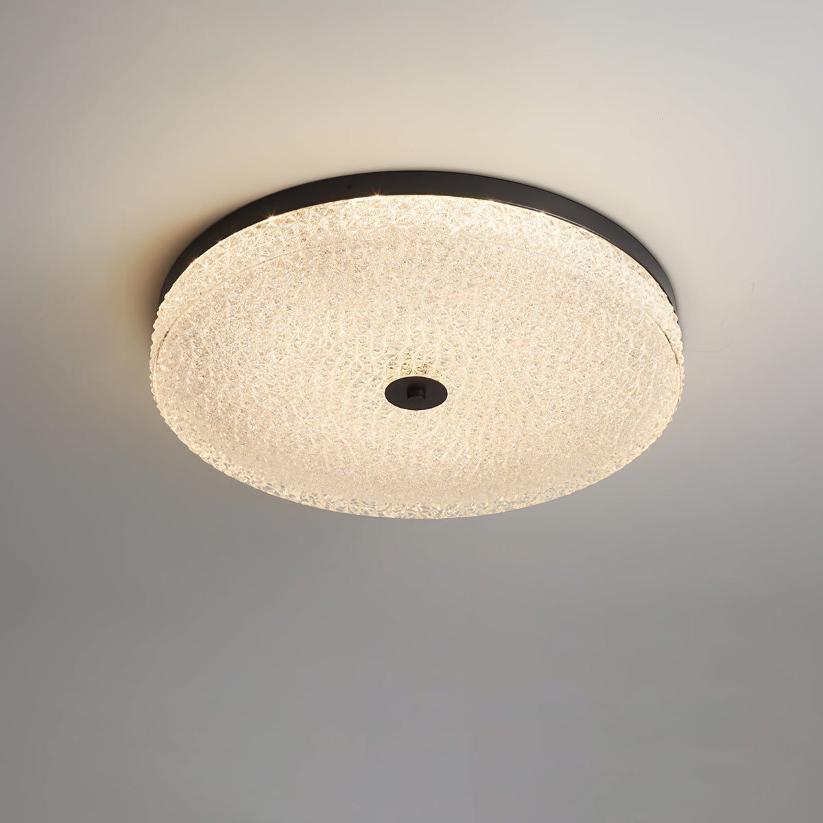 Celuelle Deckenleuchte aus Milchglas mit Textur im minimalistischen eleganten Stil
