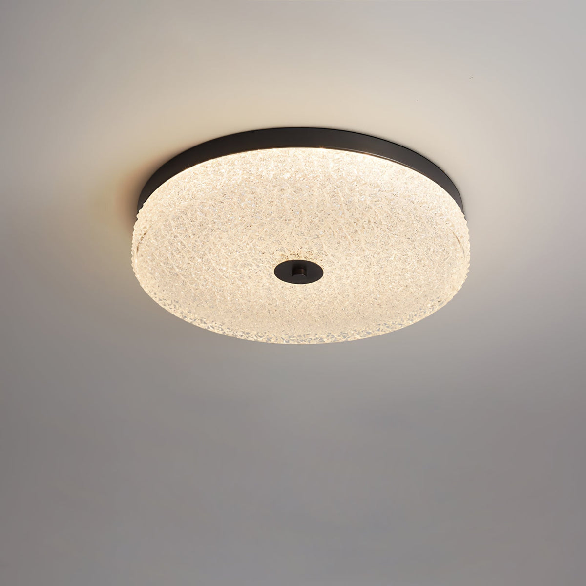 Celuelle Deckenleuchte aus Milchglas mit Textur im minimalistischen eleganten Stil