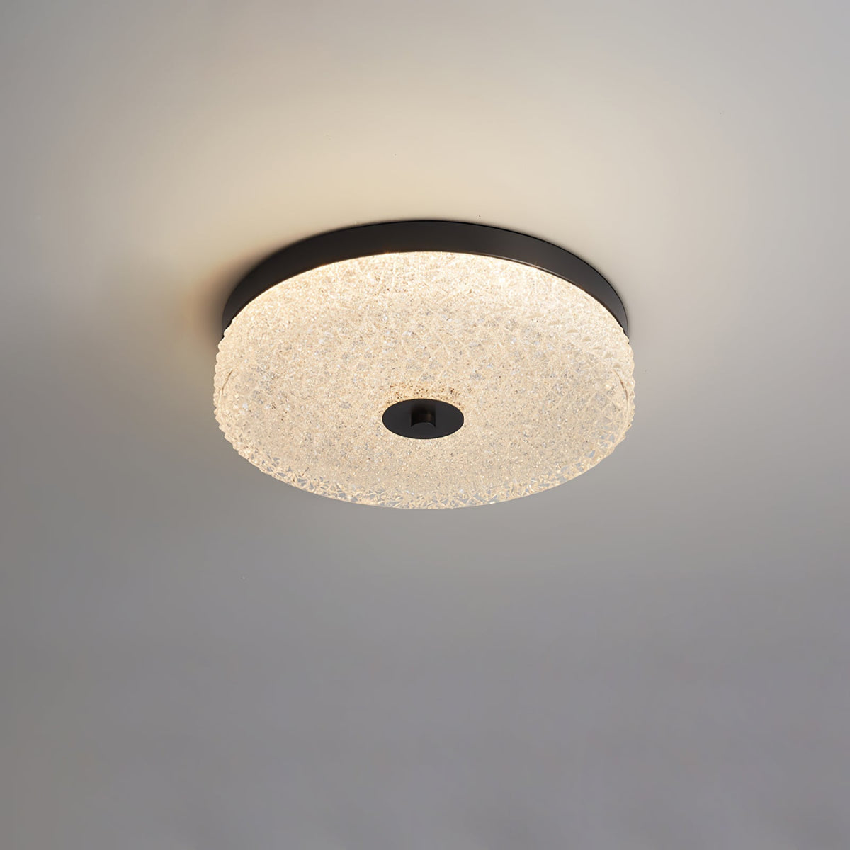 Celuelle Deckenleuchte aus Milchglas mit Textur im minimalistischen eleganten Stil