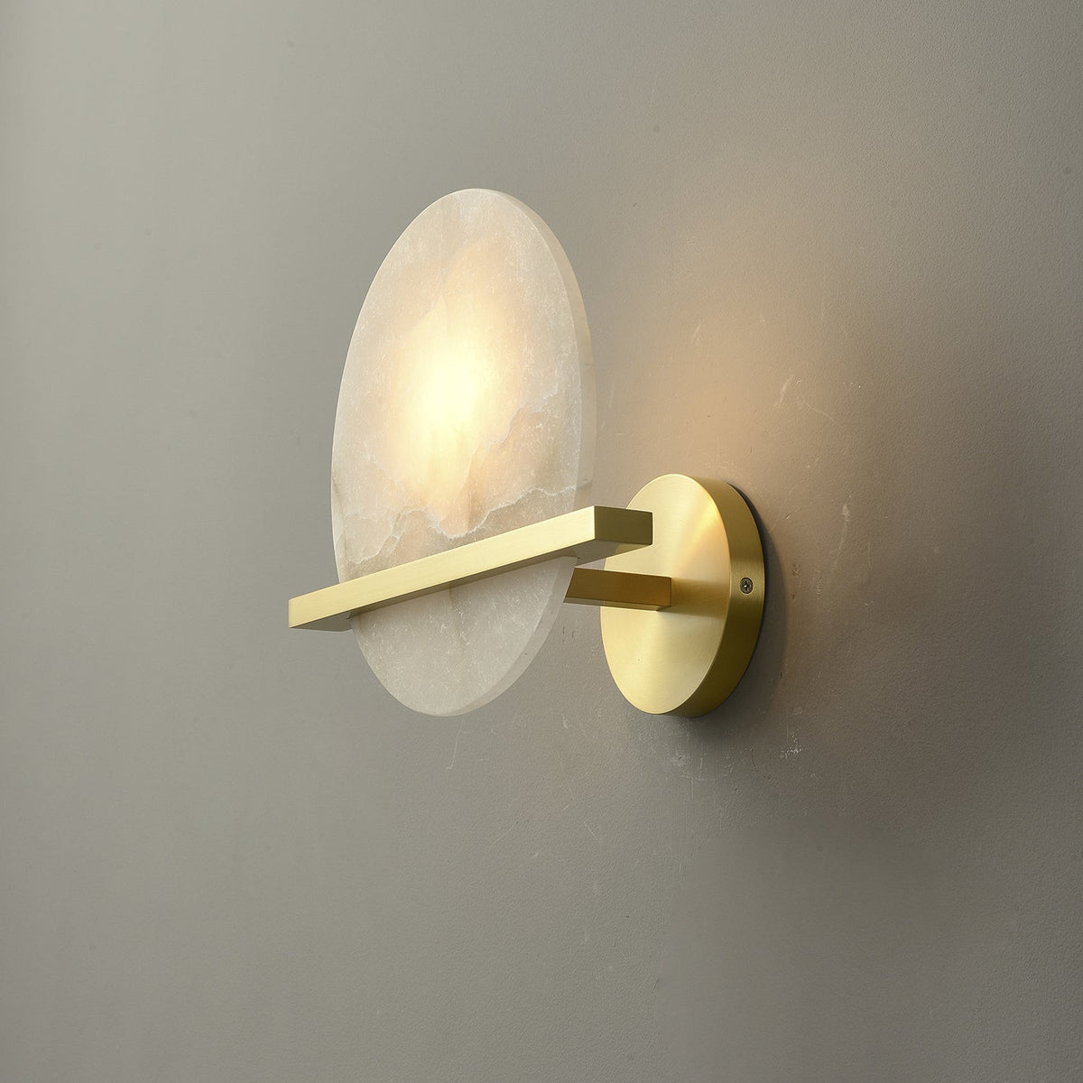 Avemis Kugel aus Alabaster Wandleuchte