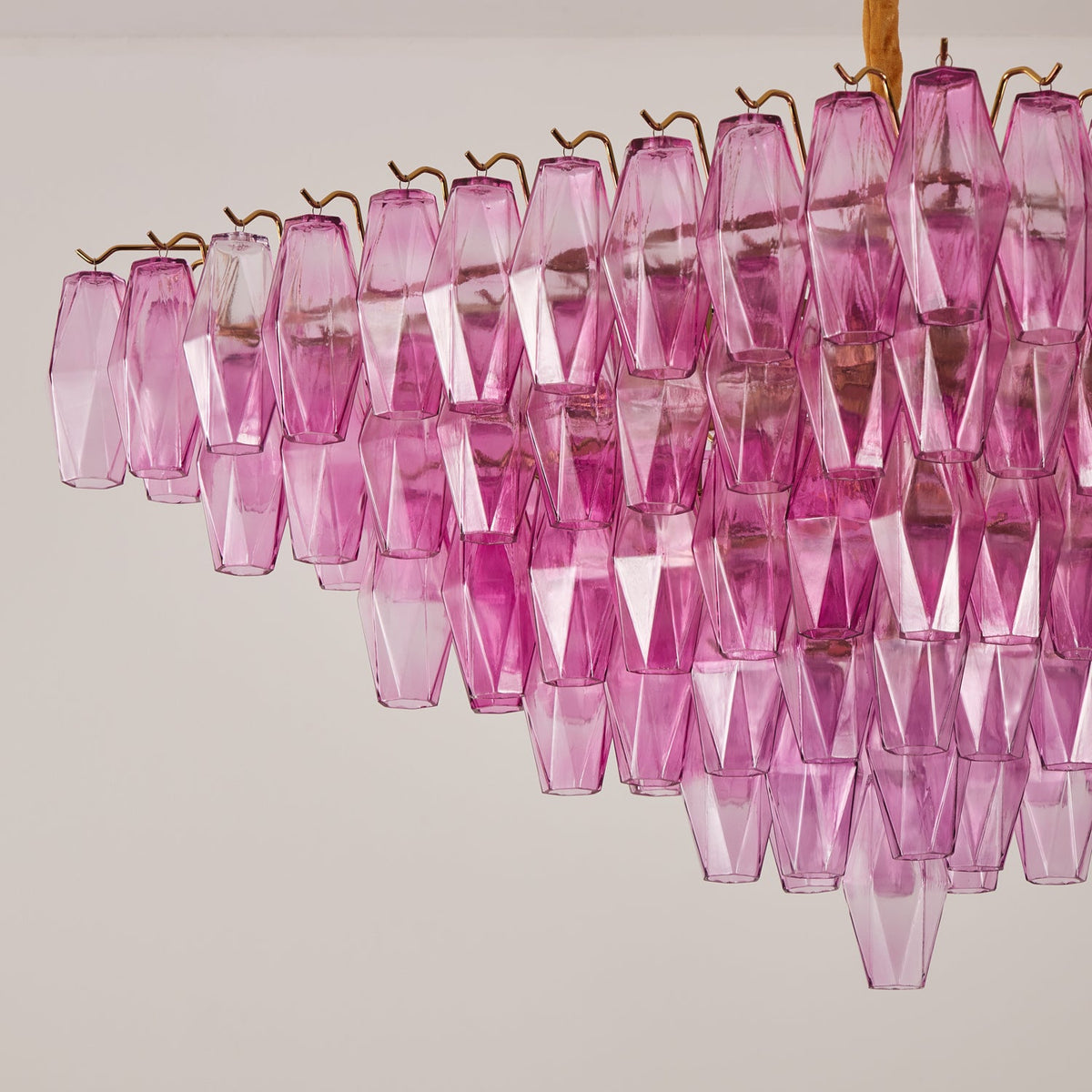 Miroian Kronleuchter Fuchsia Prism Inverted Pyramid