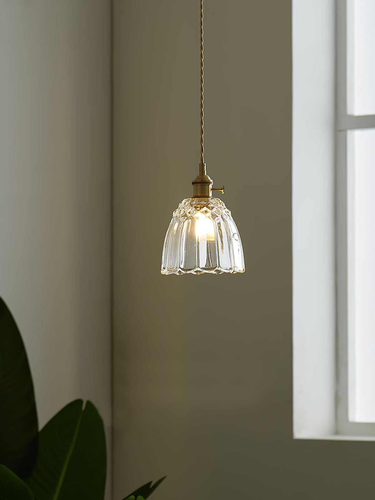 Nerithce Messing & Glas luxuriöse Pendelleuchte