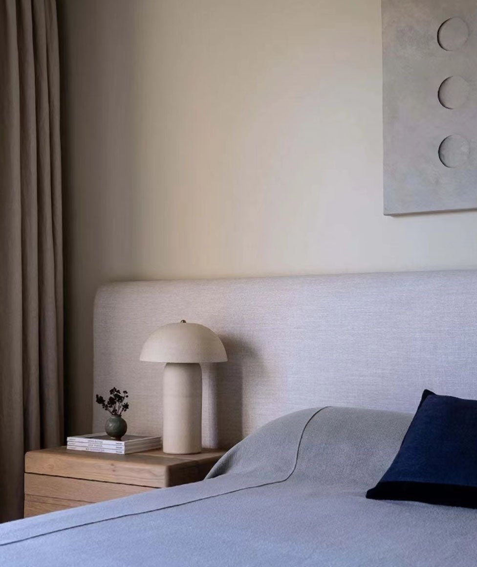 Brolen Keramik-Tischleuchte im minimalistischen Stil