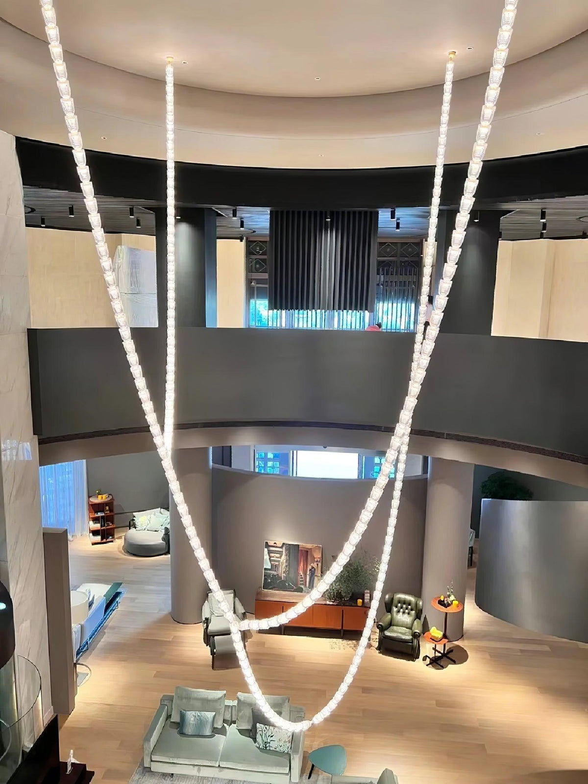Aurvelis Kronleuchter mit moderner LED-Beleuchtung