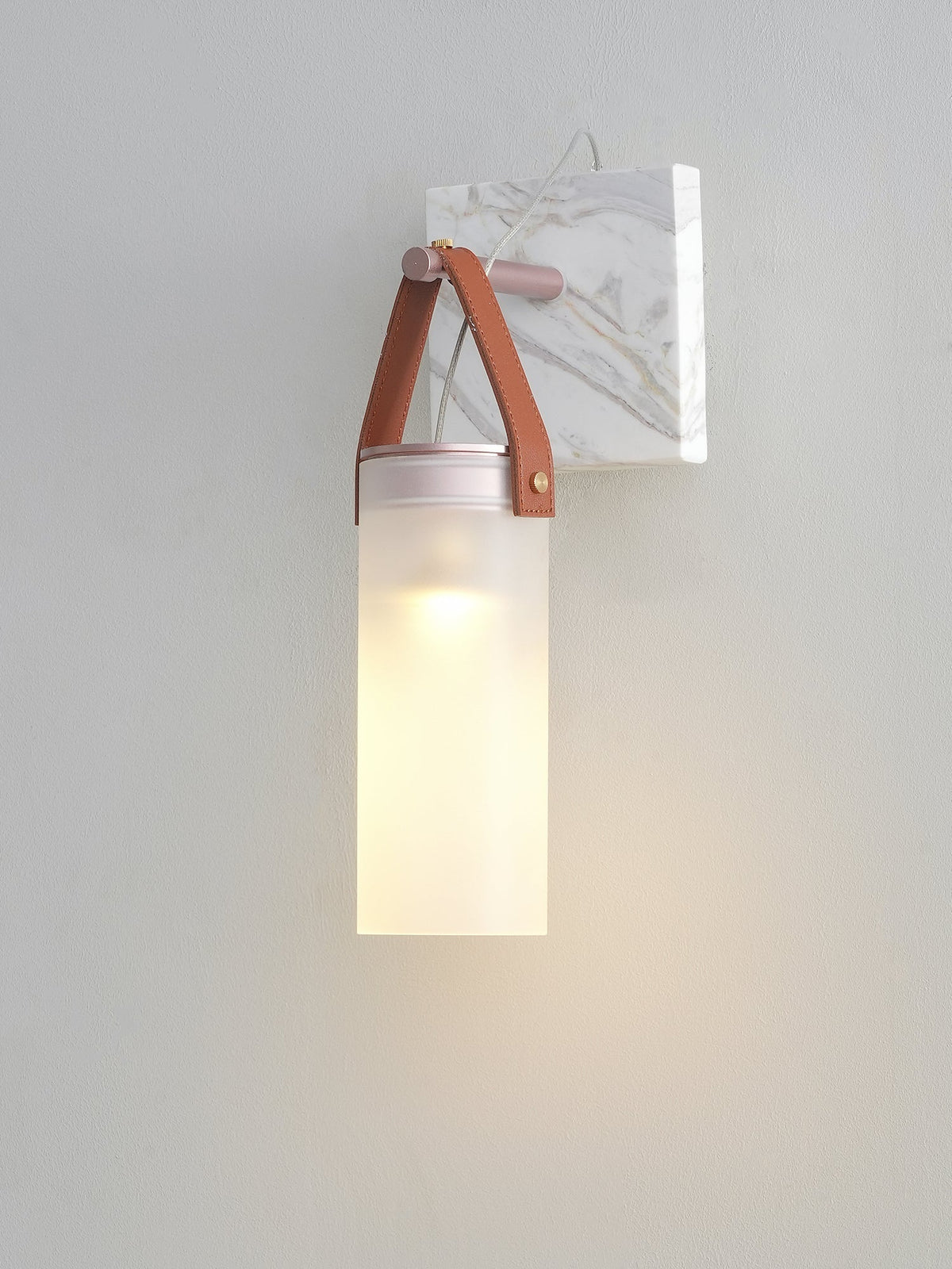 Galerie Wandleuchte Fontana Glas Leder Marmor