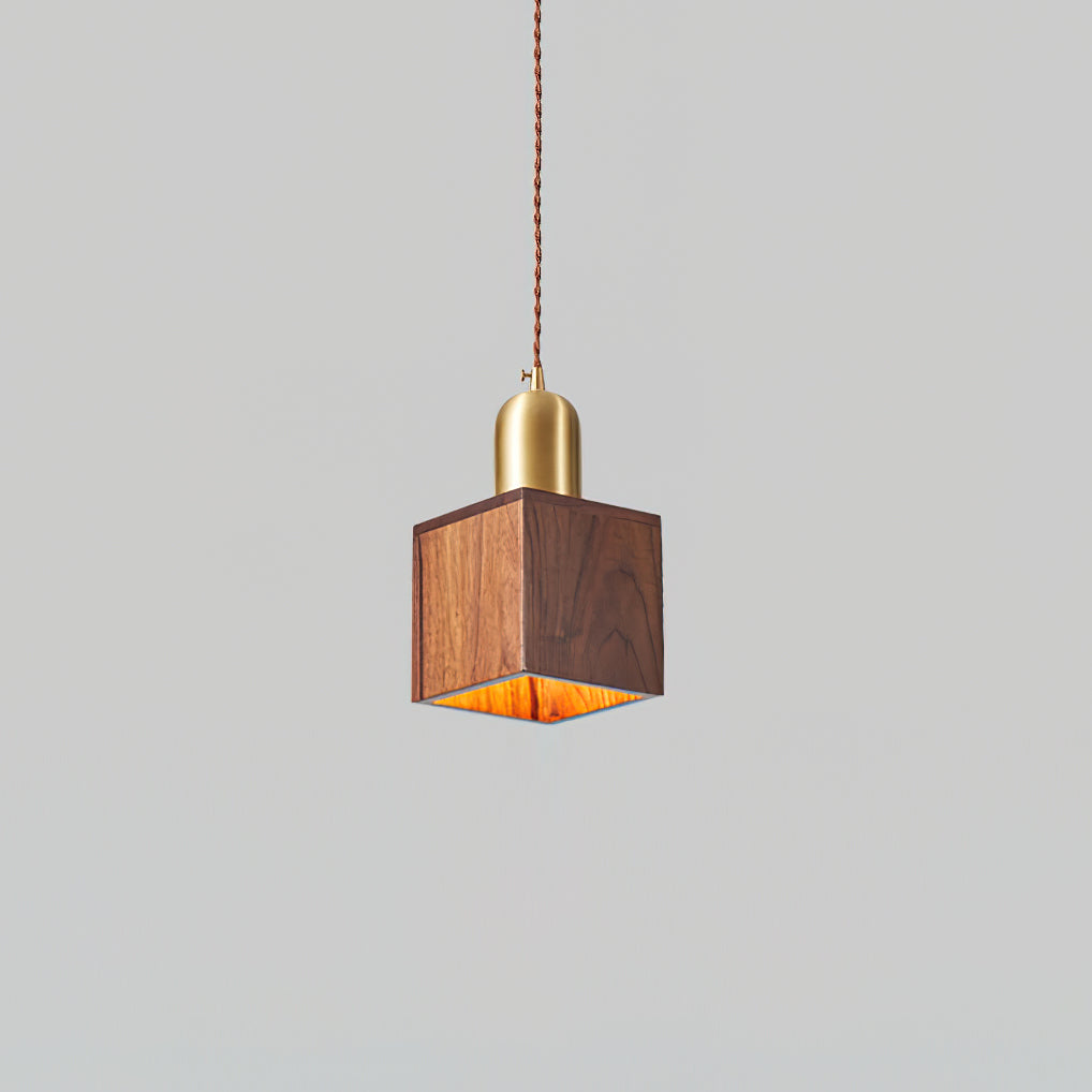 Holz-Pendelleuchte in verschiedenen Formen aus massivem Holz und Messing