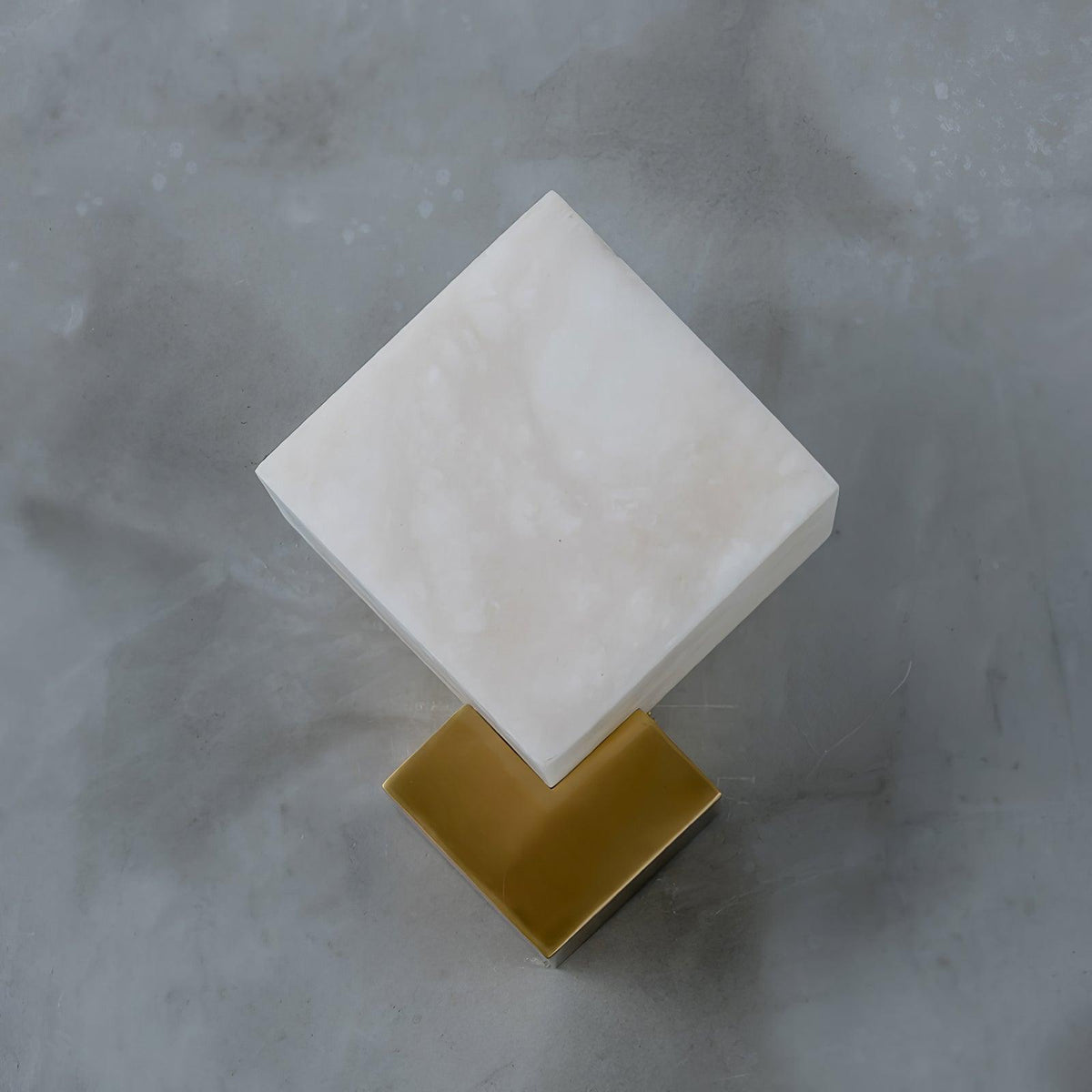 Block Alabaster-Wandleuchte