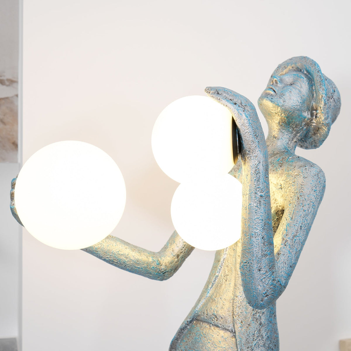 Seloia Gentleman Sculpture Stehleuchte