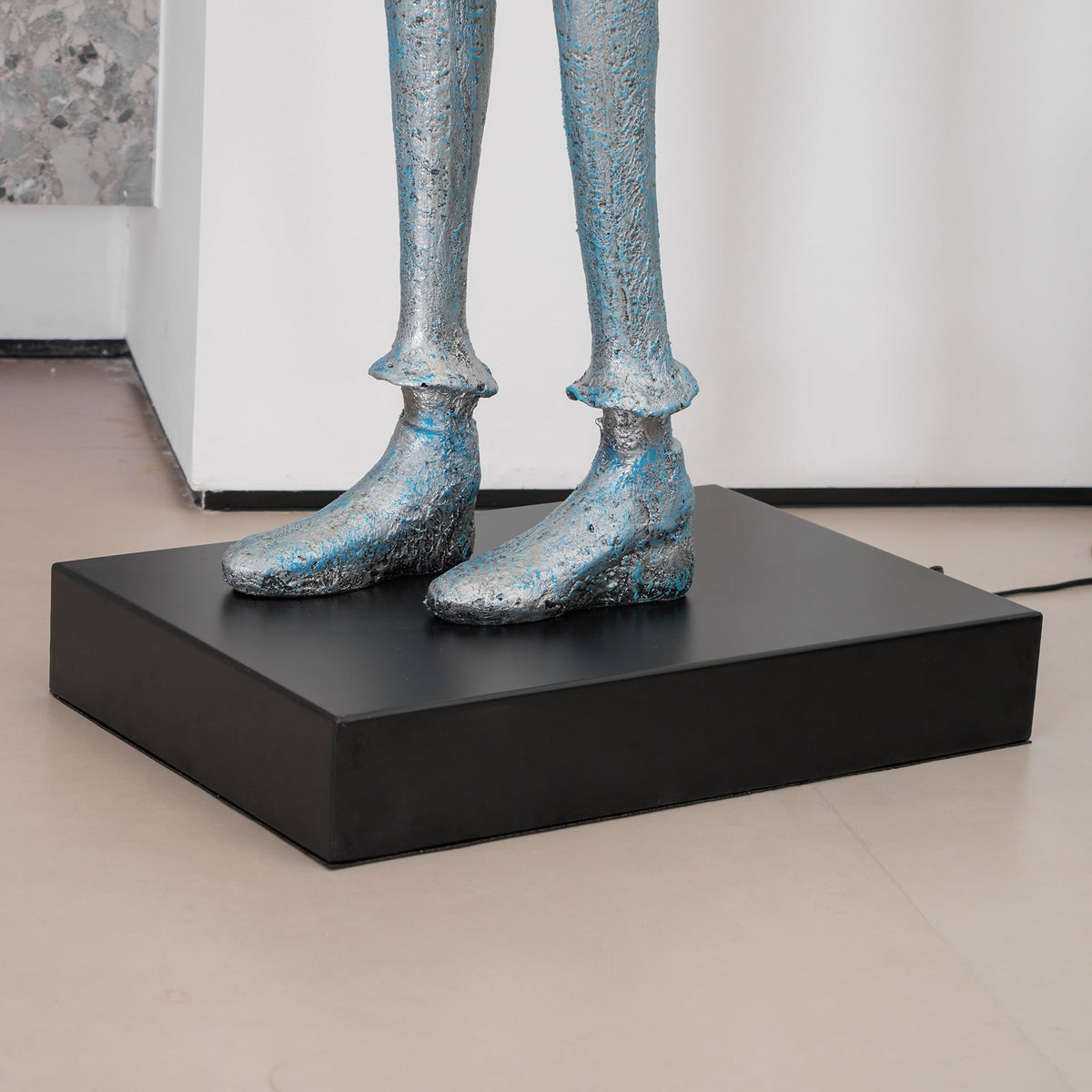 Seloia Gentleman Sculpture Stehleuchte