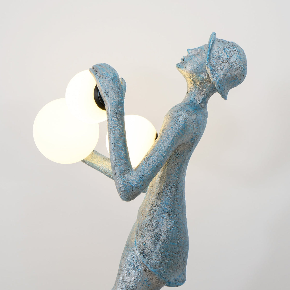 Evlirir Kunstbronze-Stehleuchte &