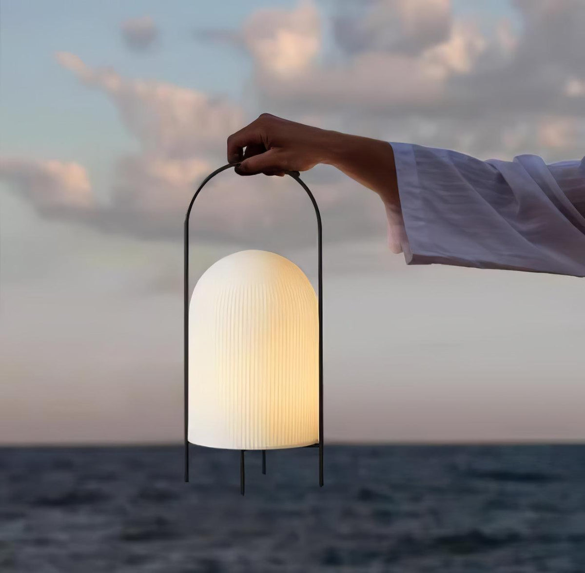 Firaie Tischleuchte aus Glas im minimalistischen Stil