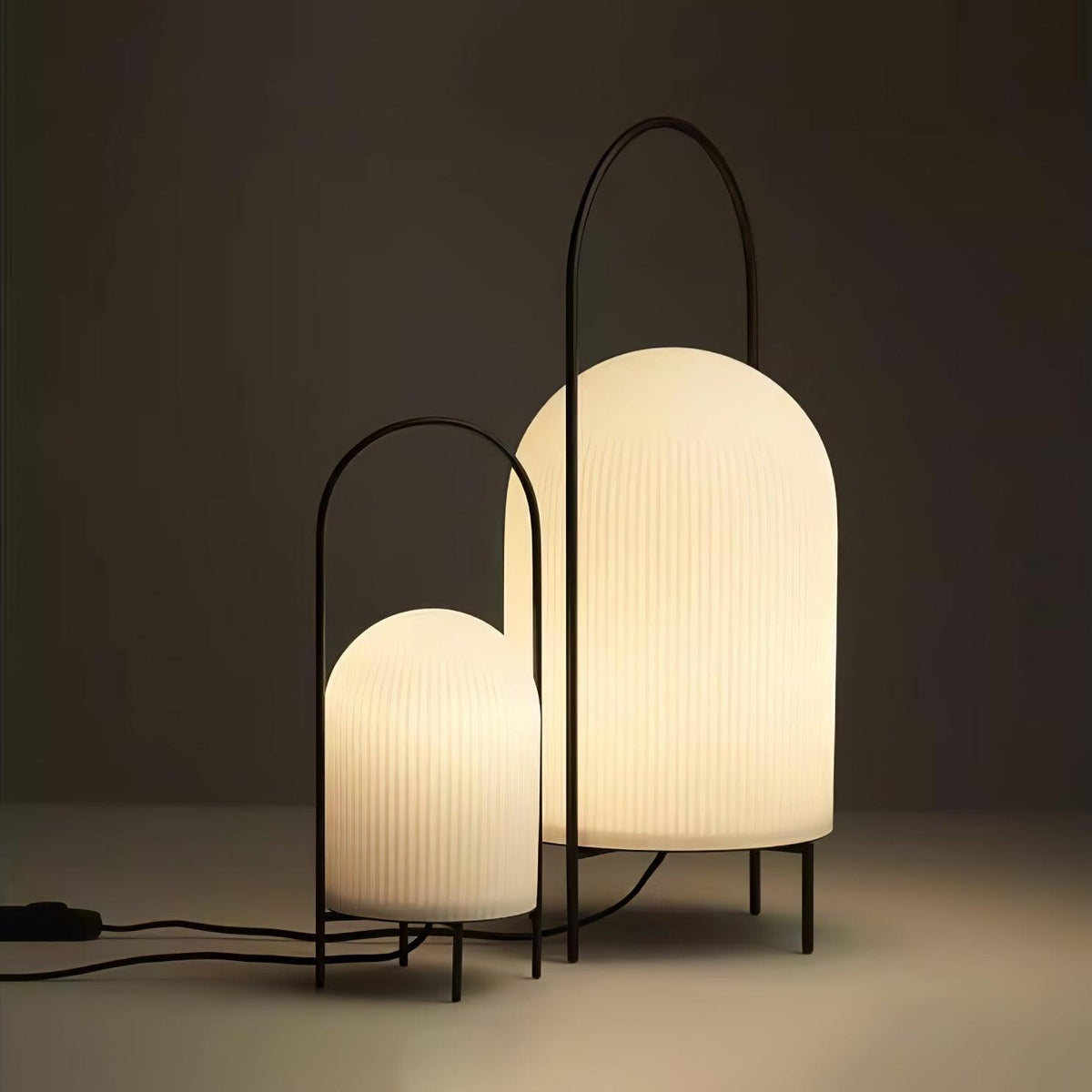 Firaie Tischleuchte aus Glas im minimalistischen Stil