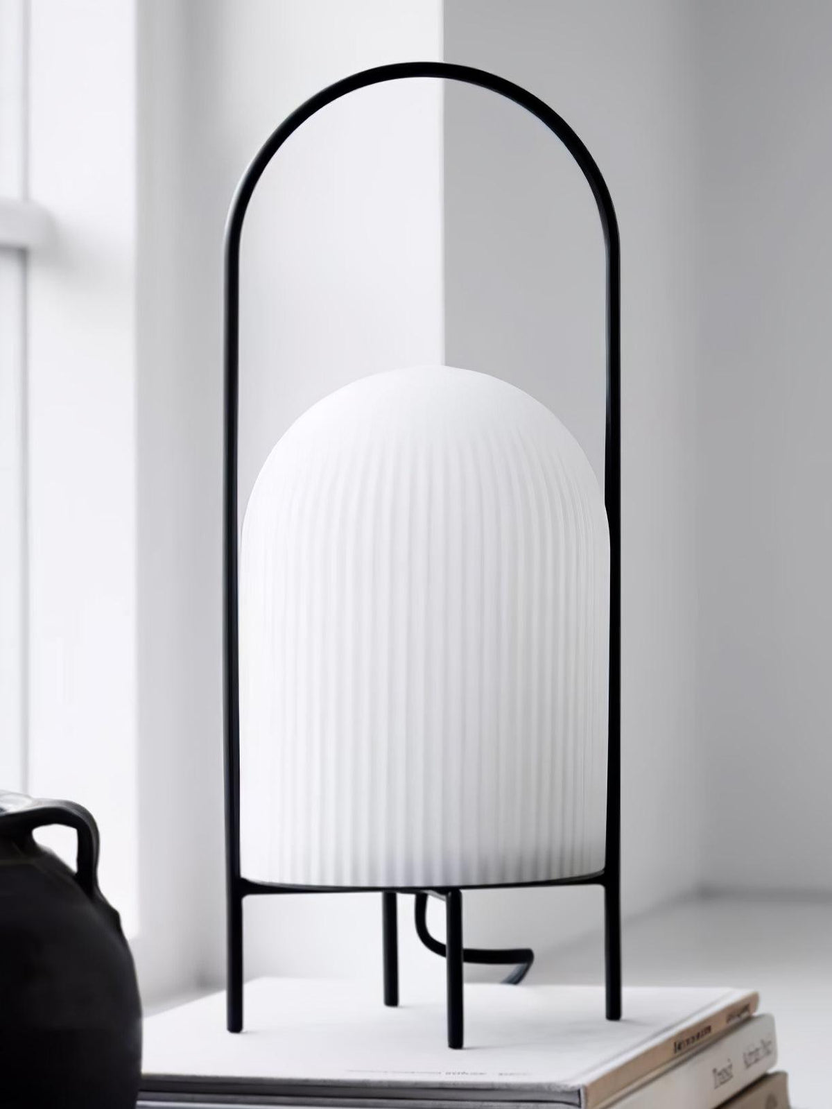 Firaie Tischleuchte aus Glas im minimalistischen Stil