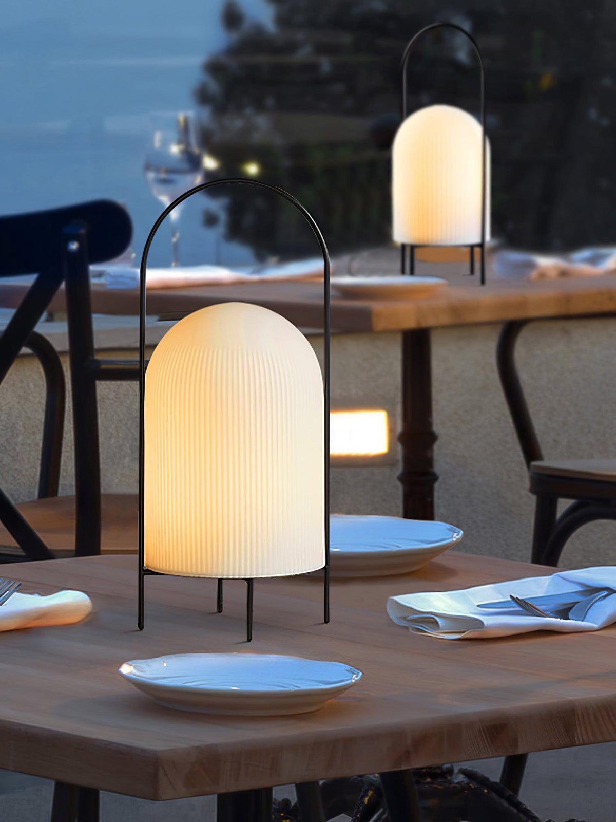 Firaie Tischleuchte aus Glas im minimalistischen Stil