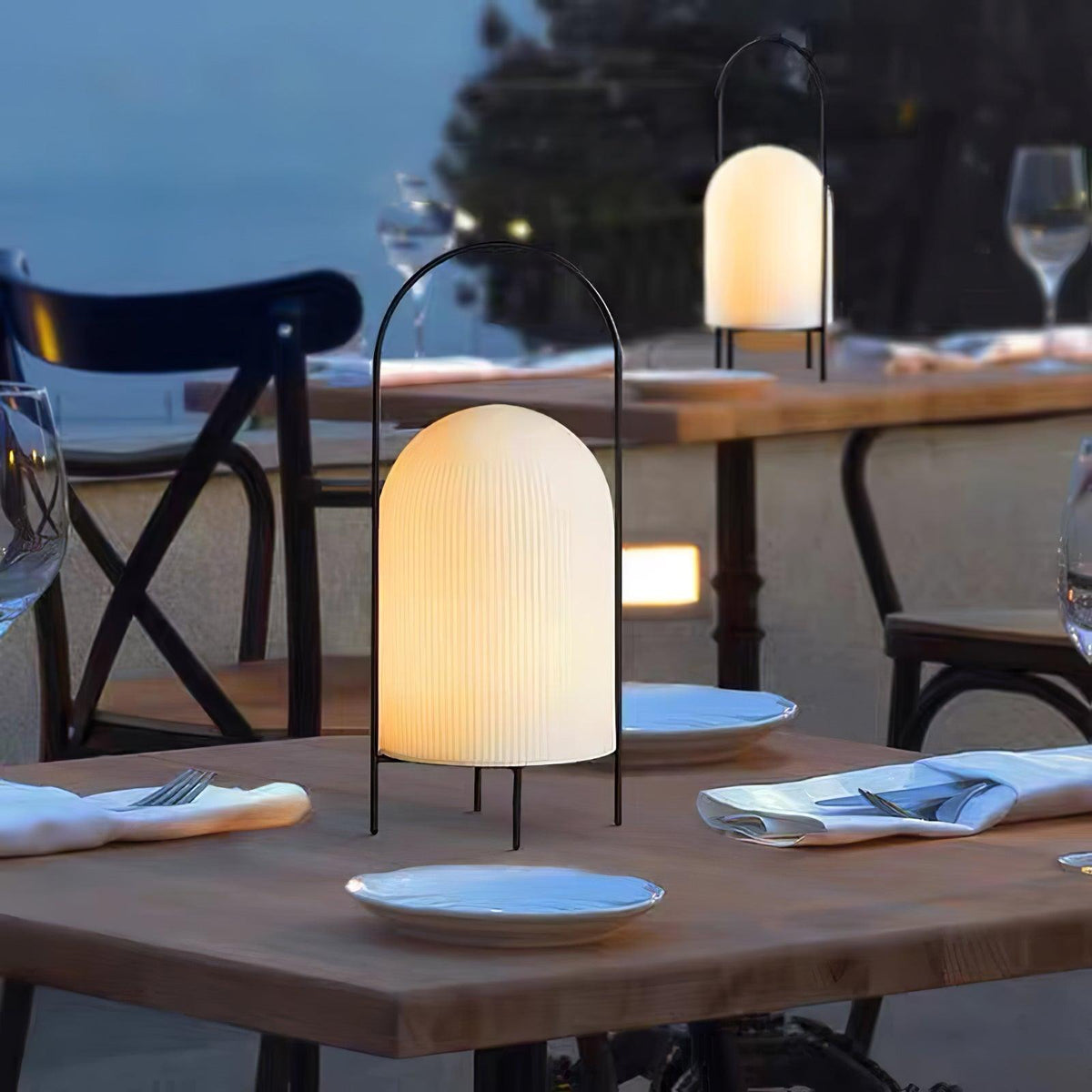 Firaie Tischleuchte aus Glas im minimalistischen Stil